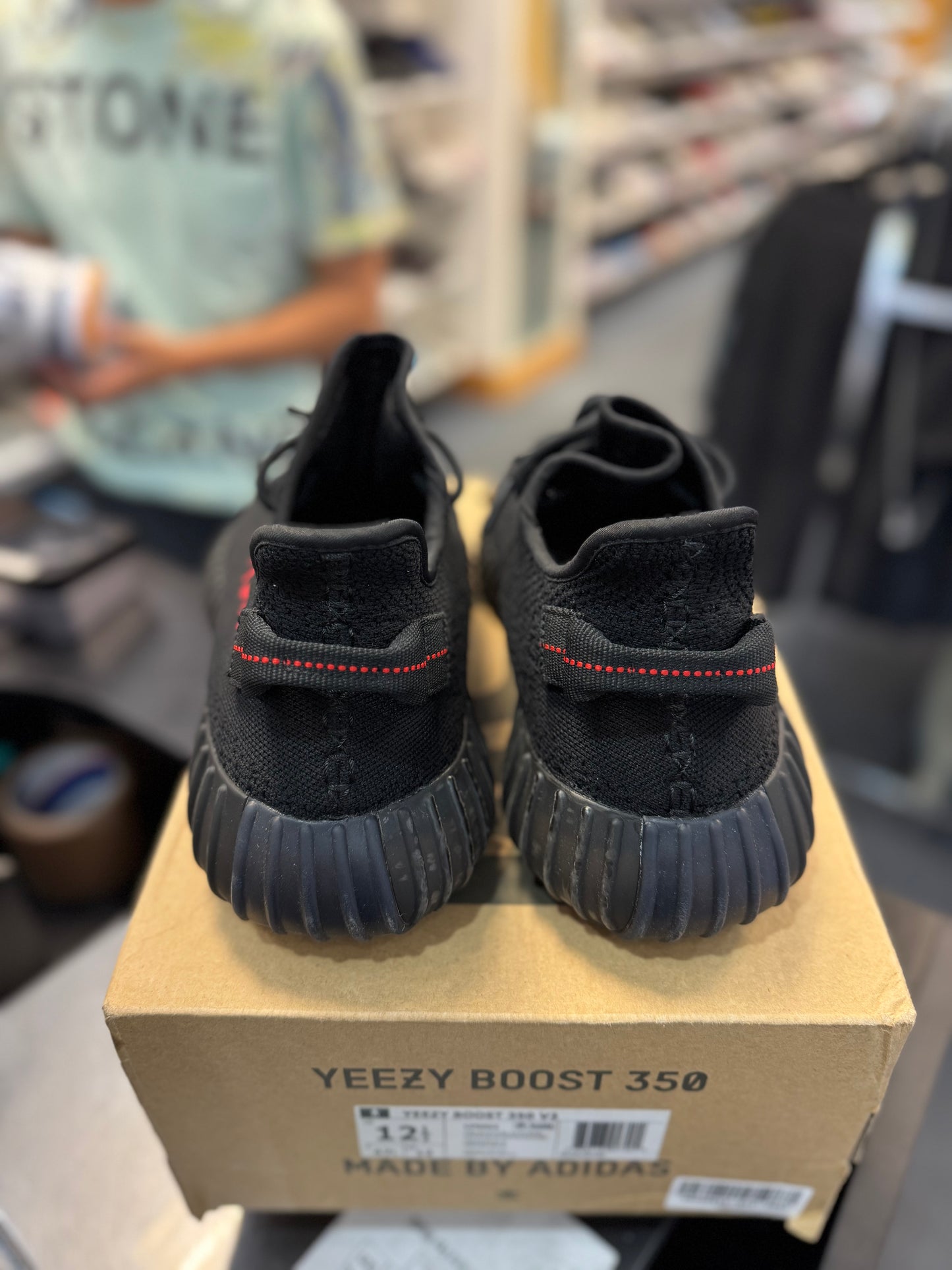 *USED* adidas Yeezy Boost 350 V2 Black Red