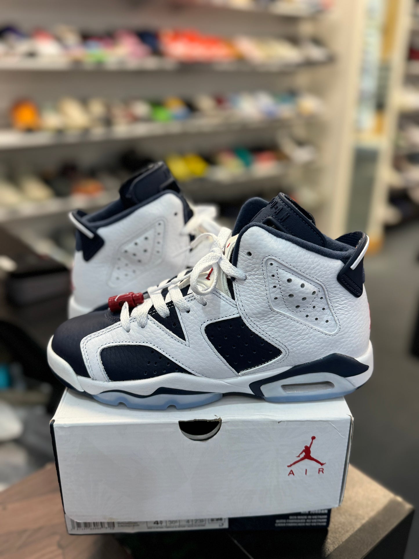 *USED* Jordan 6 Retro Olympic (2024) (GS)