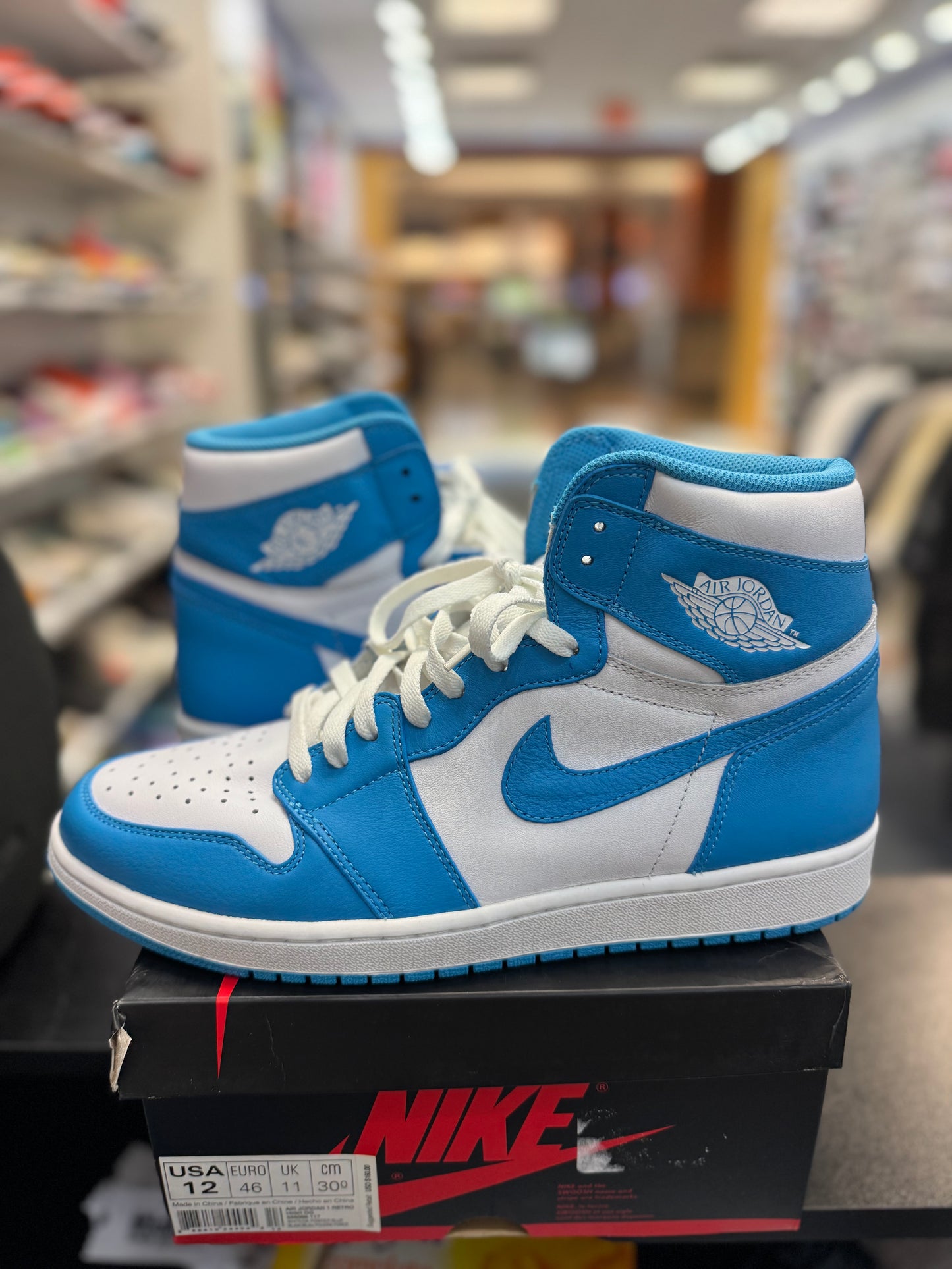 *USED* Jordan 1 Retro High OG UNC