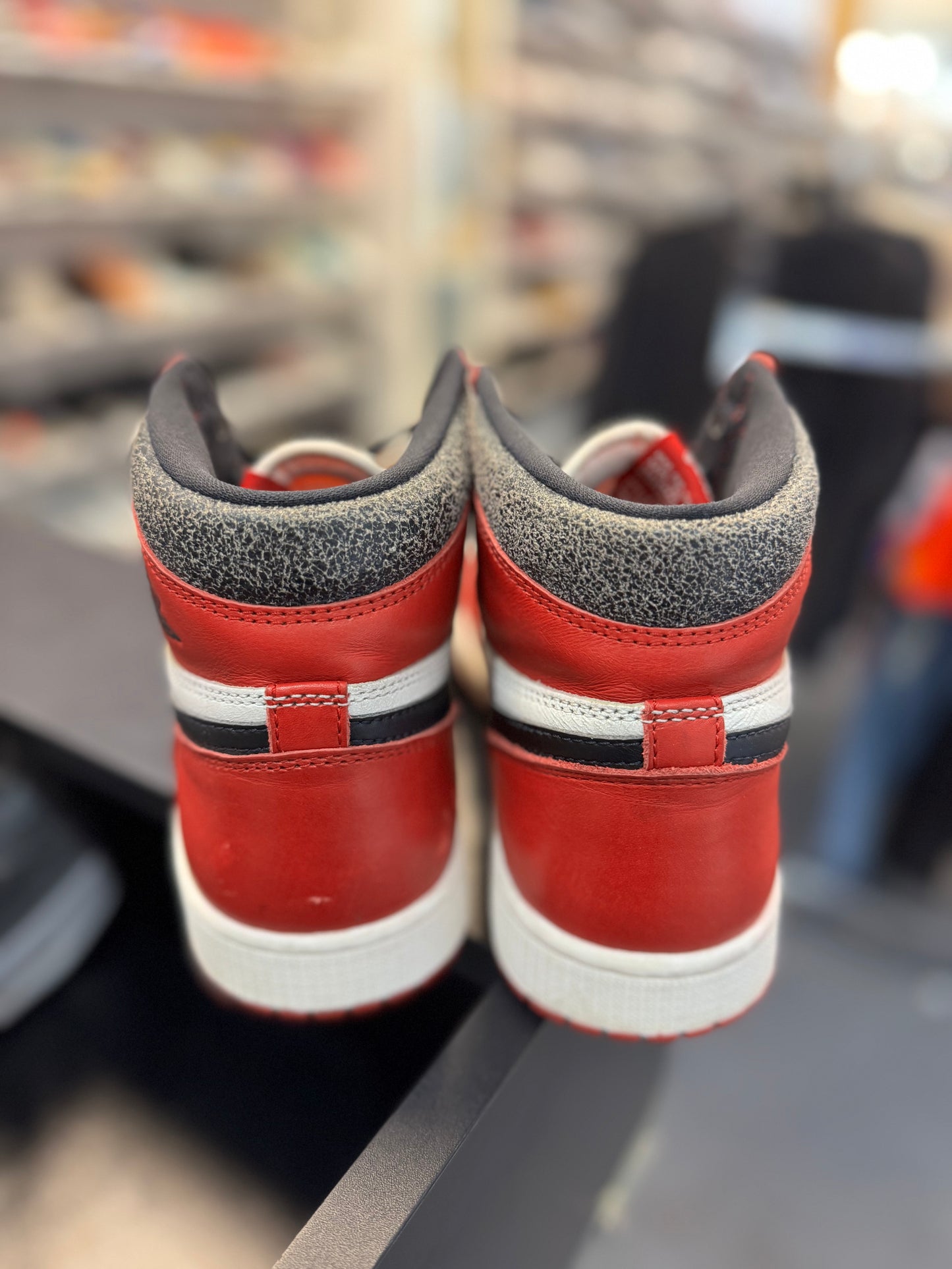 *USED* Jordan 1 Retro High OG Chicago Lost and Found