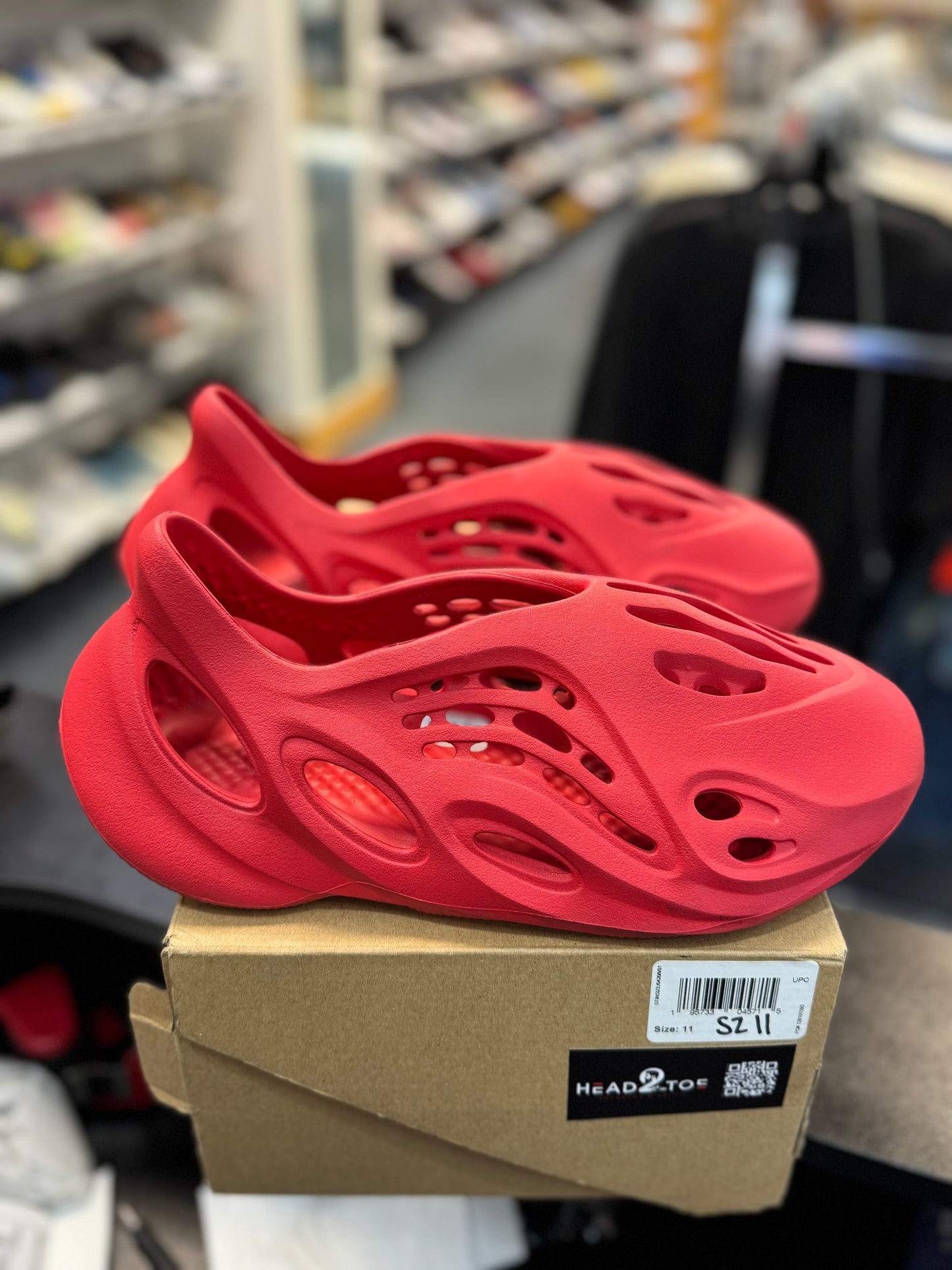*USED* adidas Yeezy Foam RNNR Vermillion