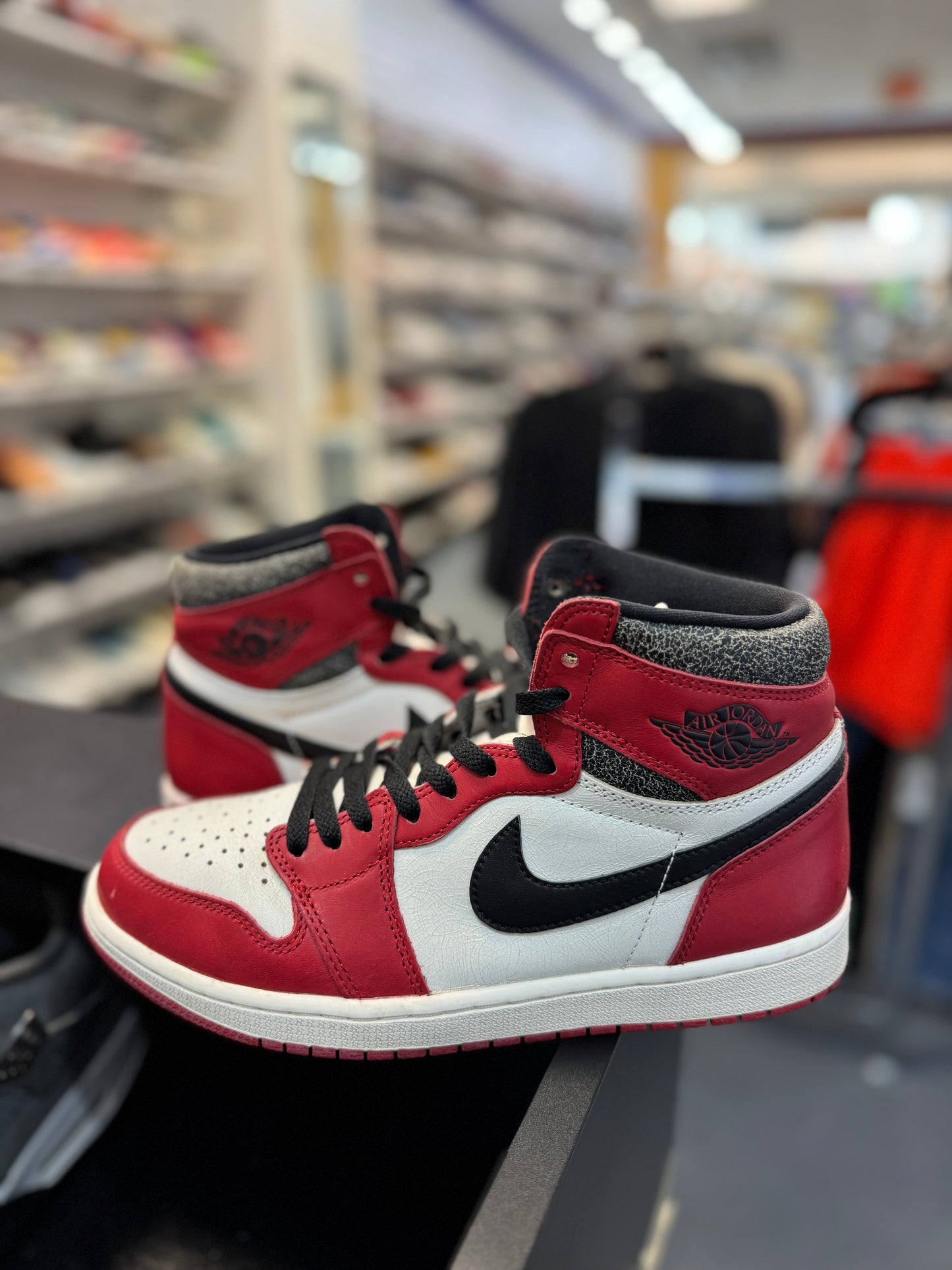 *USED* Jordan 1 Retro High OG Chicago Lost and Found