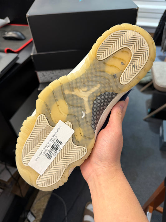 *USED* Jordan 11 Retro Low Derek Jeter RE2PECT