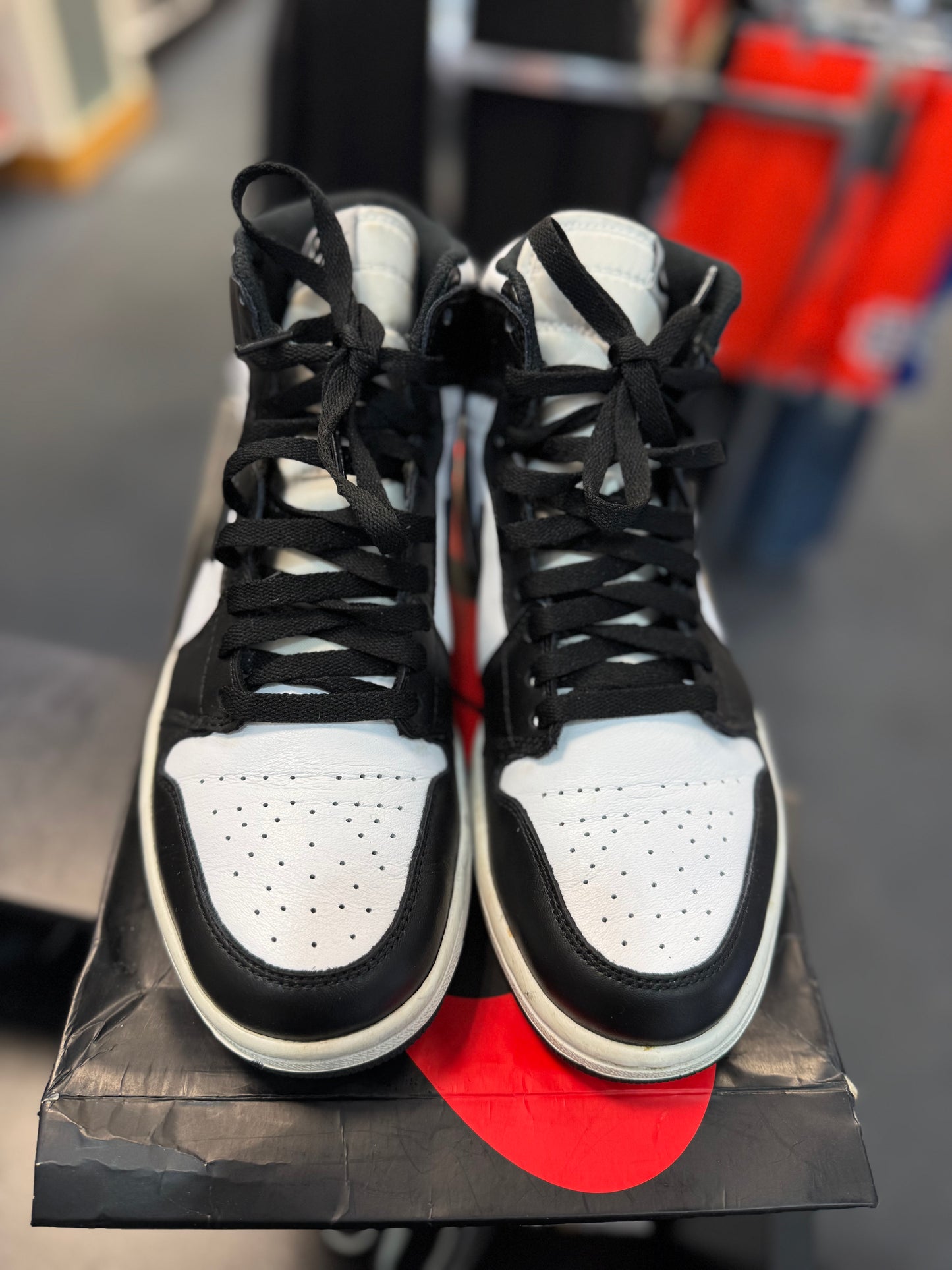 *USED* Jordan 1 Retro Black White (2014)