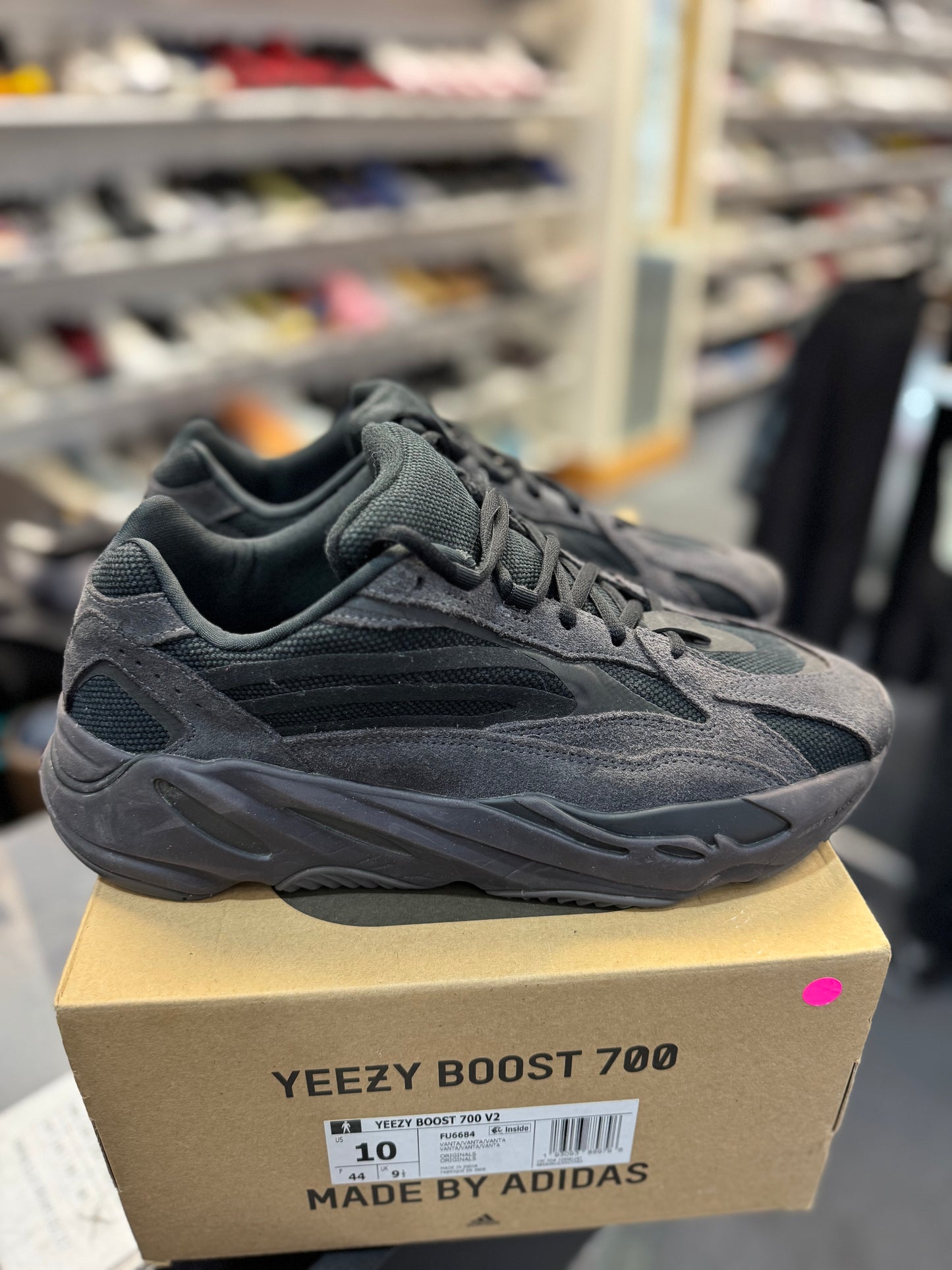 *USED* adidas Yeezy Boost 700 V2 Vanta