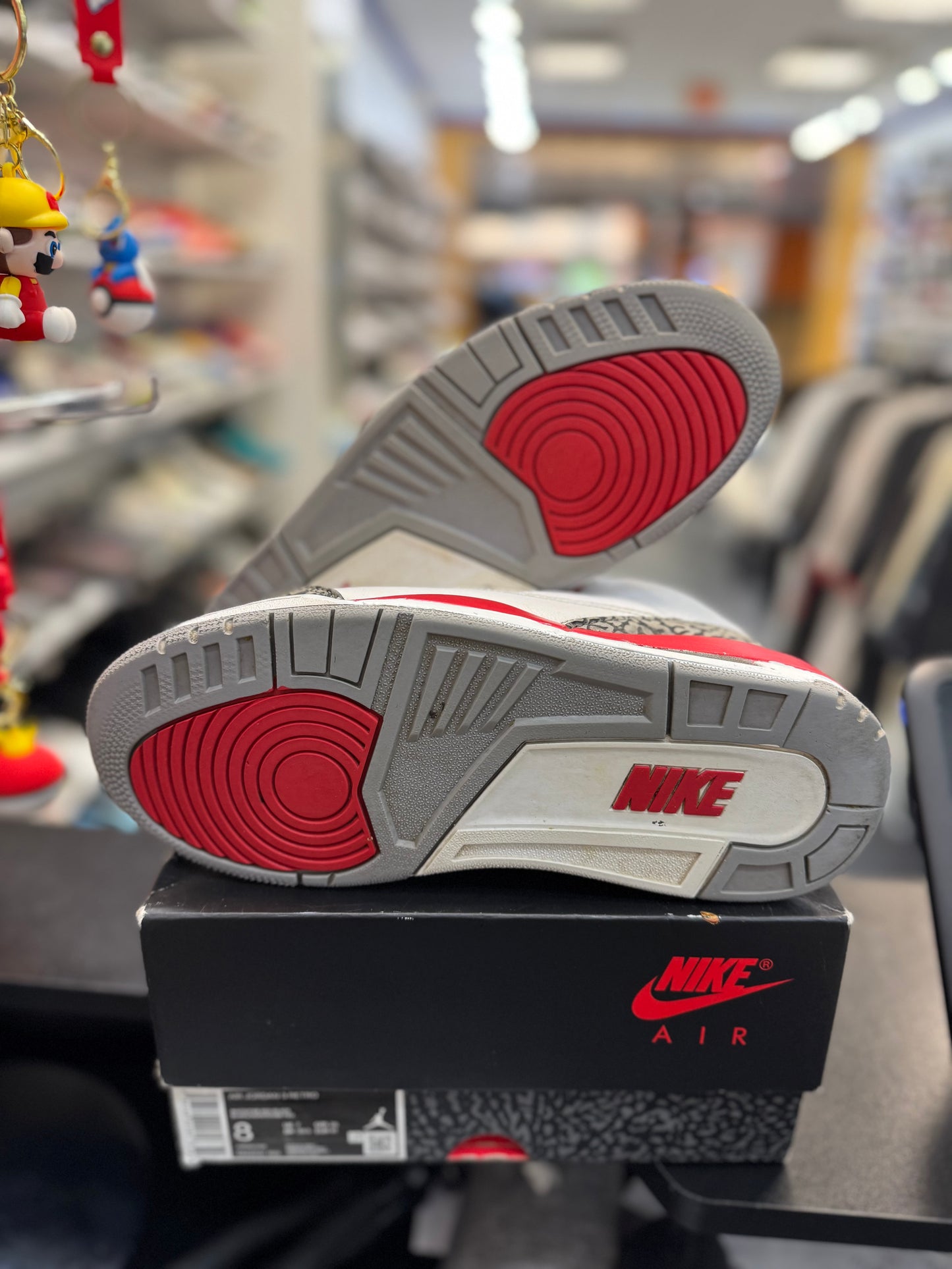 *USED* Jordan 3 Retro Fire Red (2022)