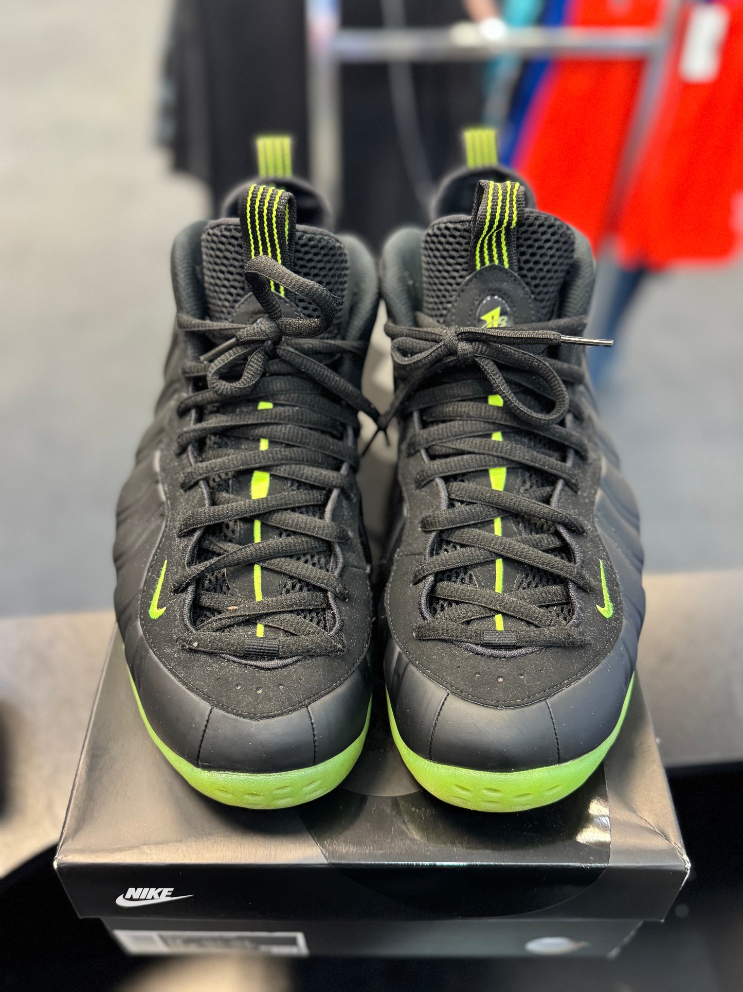*USED* Nike Air Foamposite One Black Volt