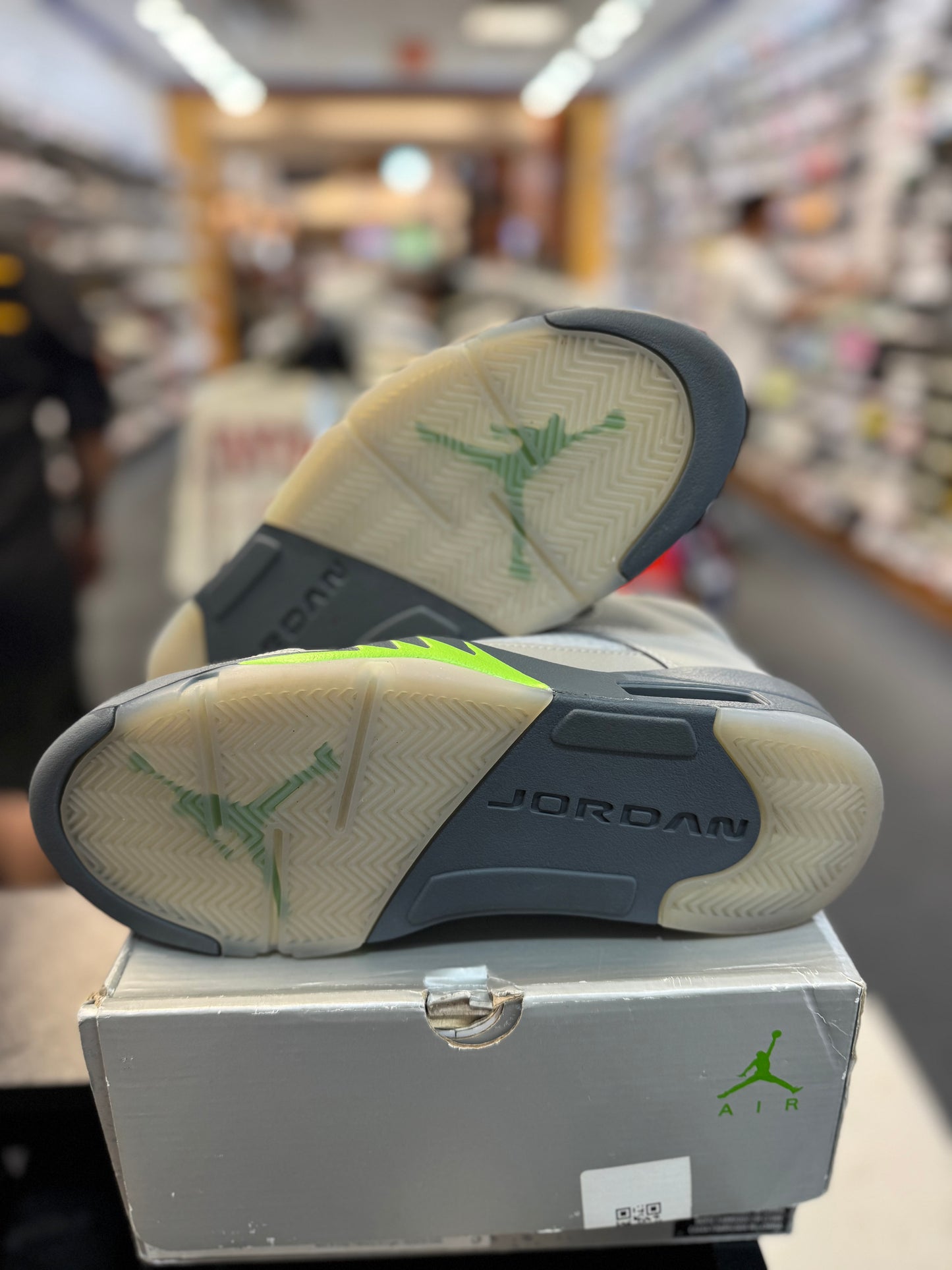 *USED* Jordan 5 Retro Green Bean