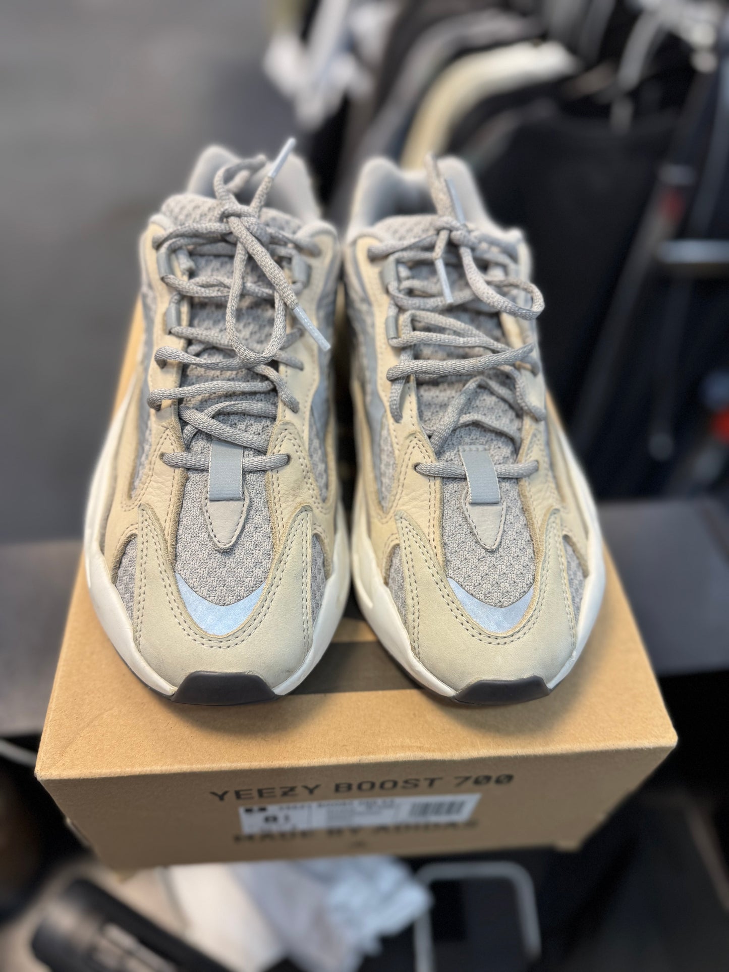 *USED* adidas Yeezy Boost 700 V2 Cream