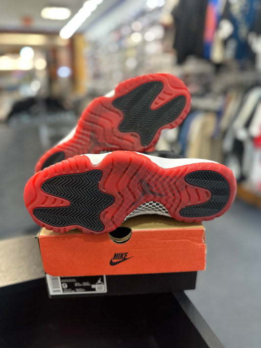 *USED* Jordan 11 Retro Playoffs Bred