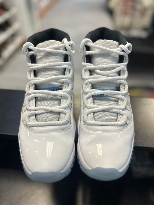 *USED* Jordan 4 Retro Flight Club