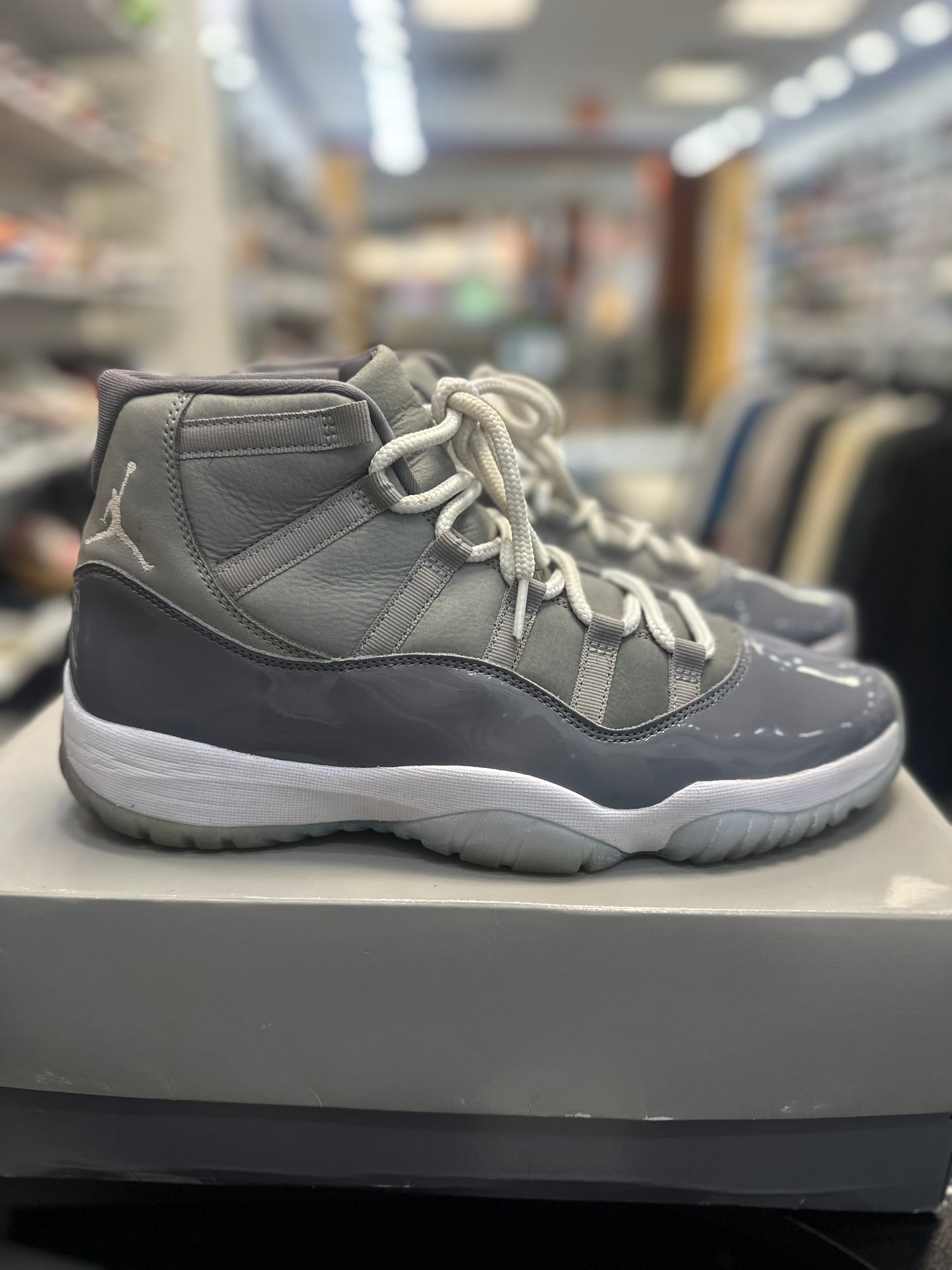 *USED* Jordan 11 Retro Cool Grey (2021)