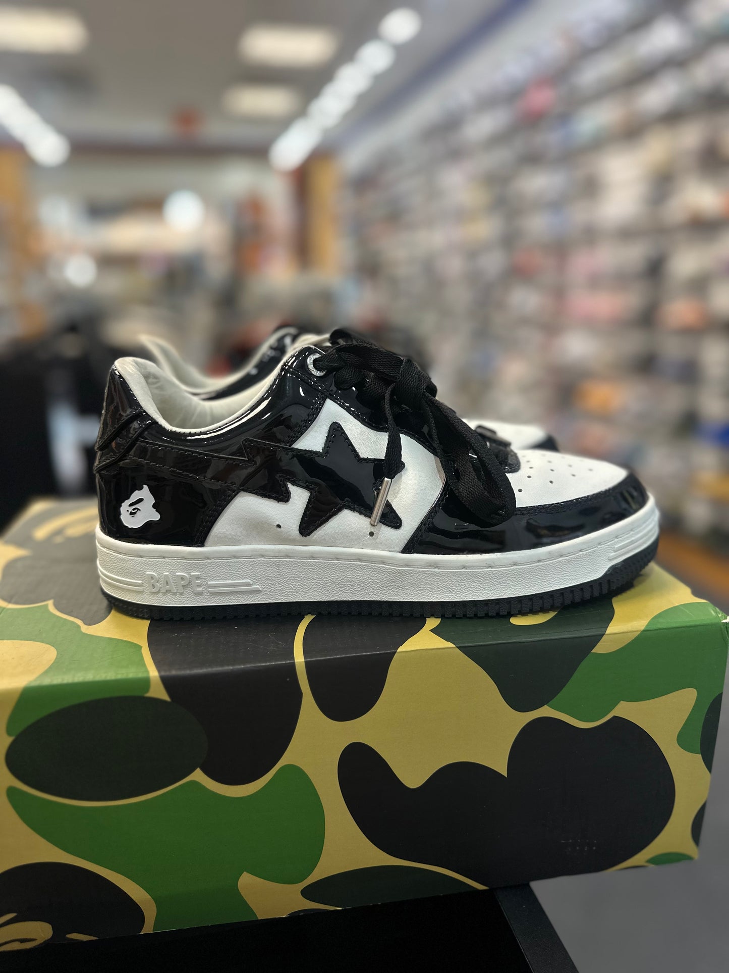 *USED* A Bathing Ape Bape Sta Low Black/White