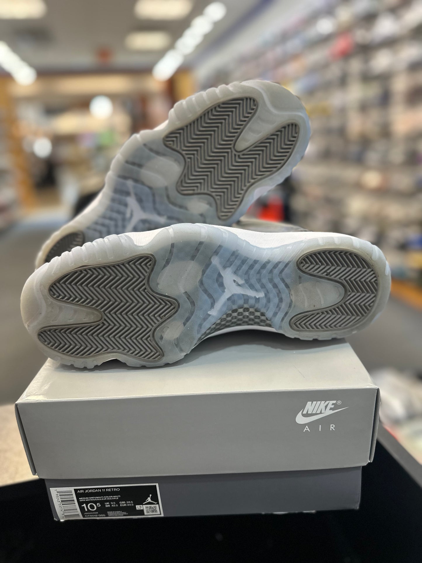 *USED* Jordan 11 Retro Cool Grey (2021)
