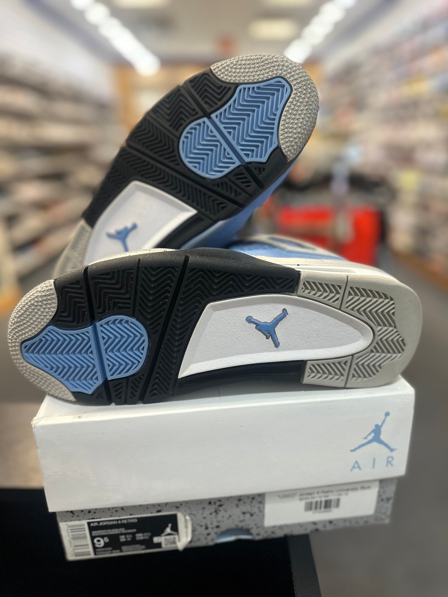 *USED* Jordan 4 Retro University Blue