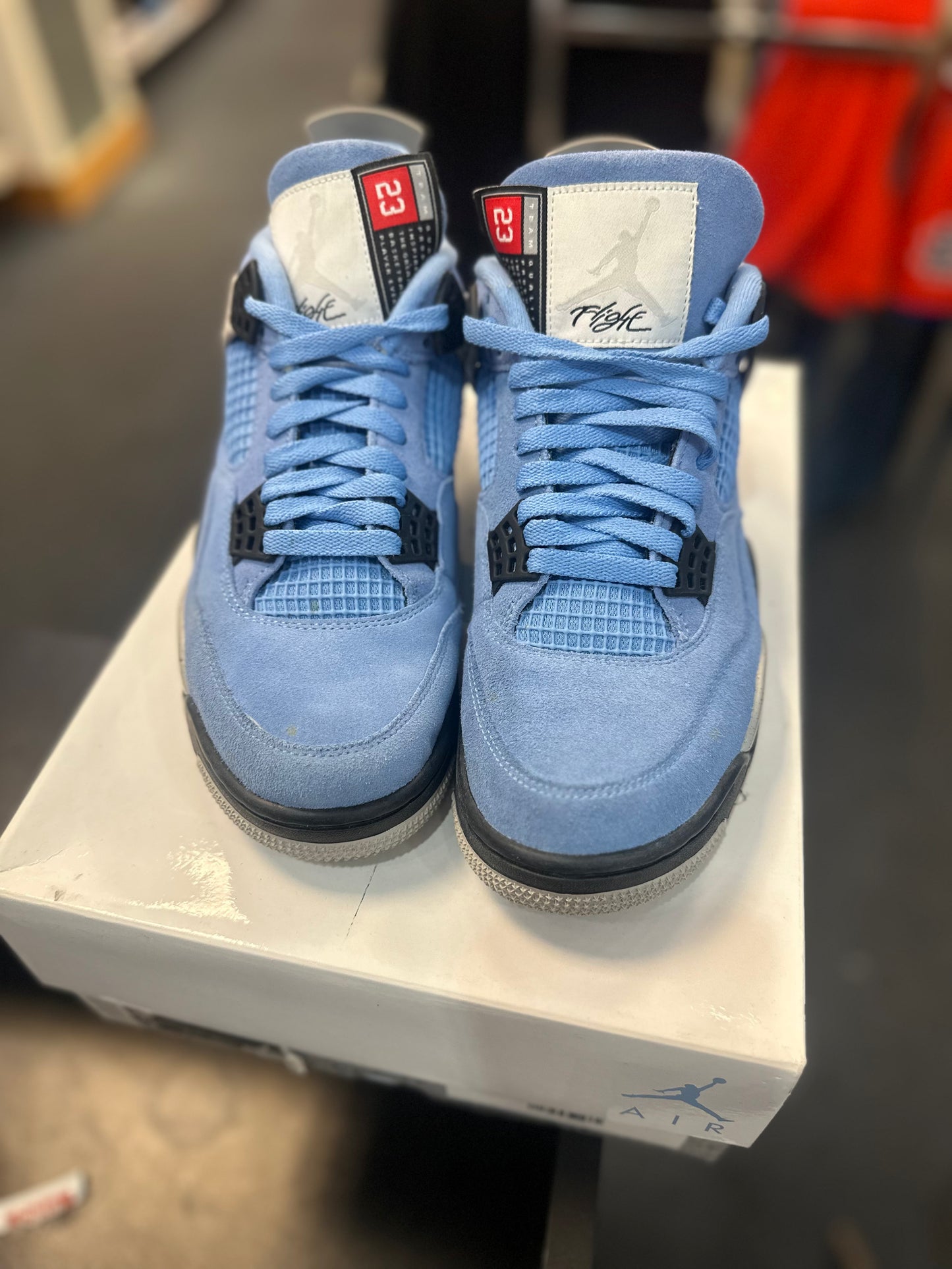 *USED* Jordan 4 Retro University Blue