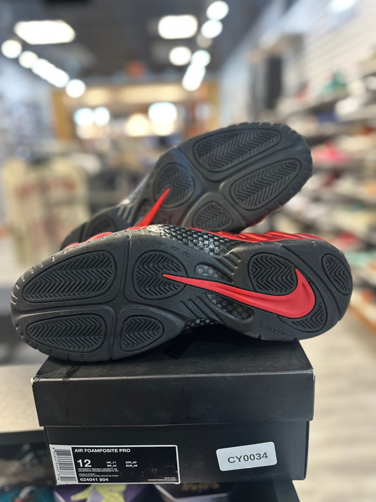 *USED* Nike Air Foamposite Pro University Red