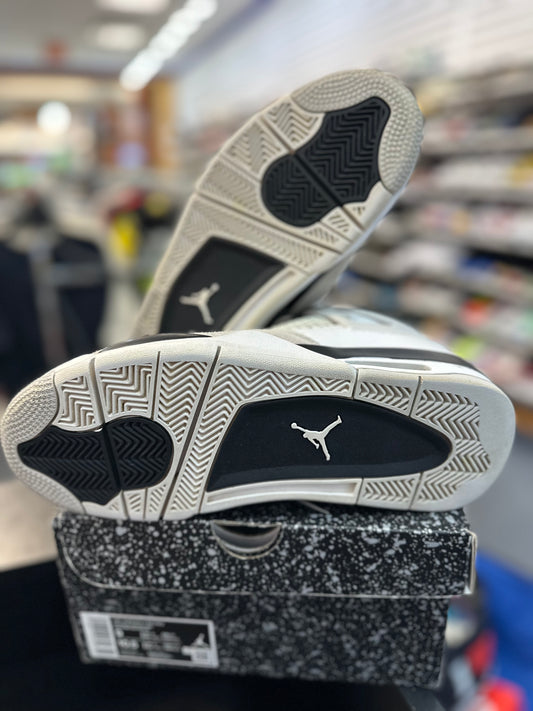 *USED* Jordan 4 Retro Military Black