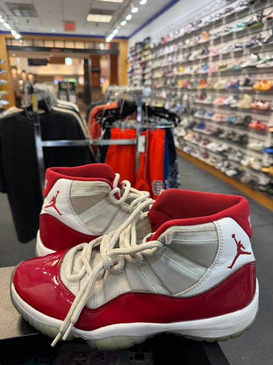 *USED*  Jordan 11 Retro Cherry (2022)