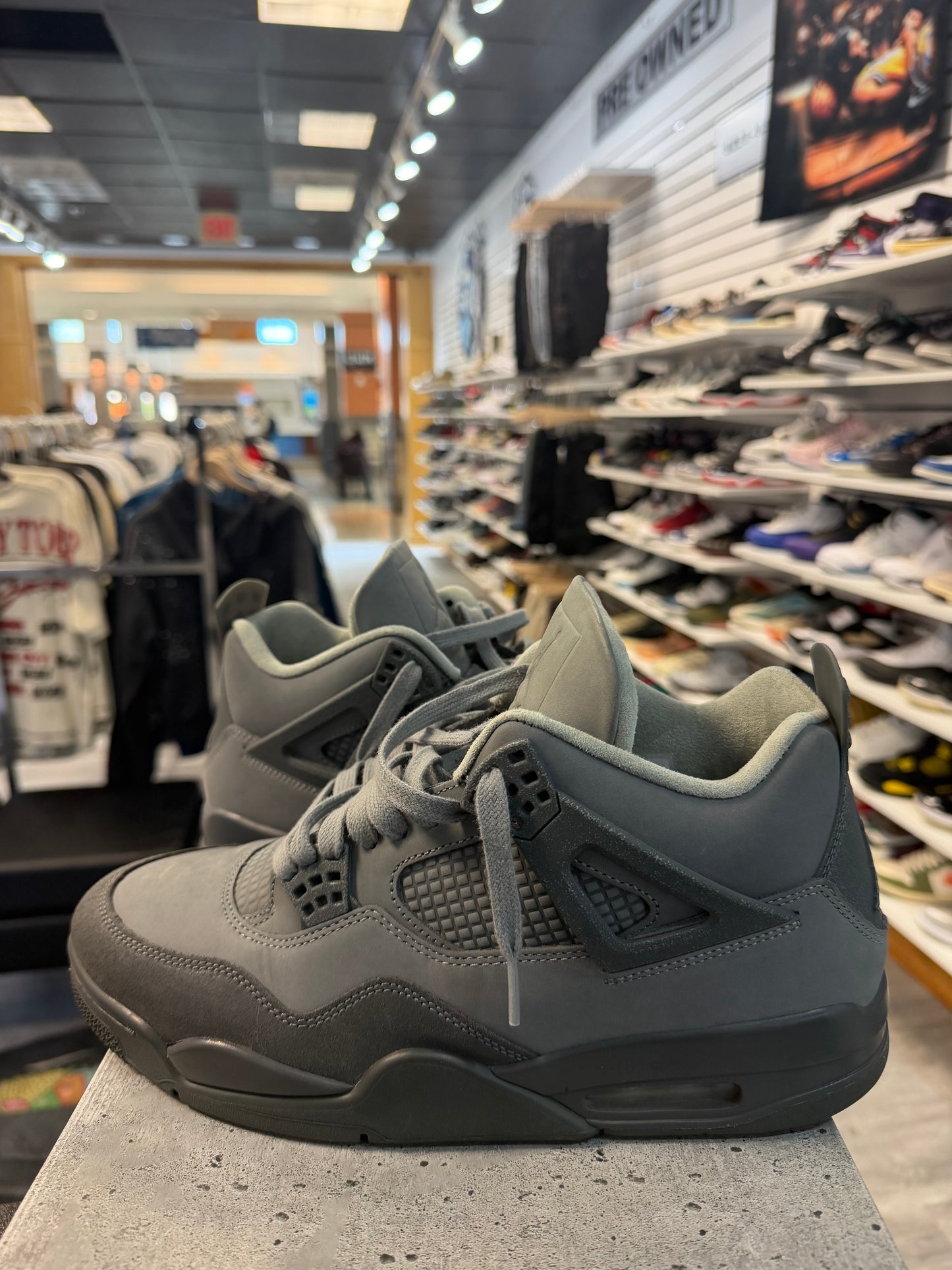 *USED* Jordan 4 Retro SE Paris Olympics Wet Cement