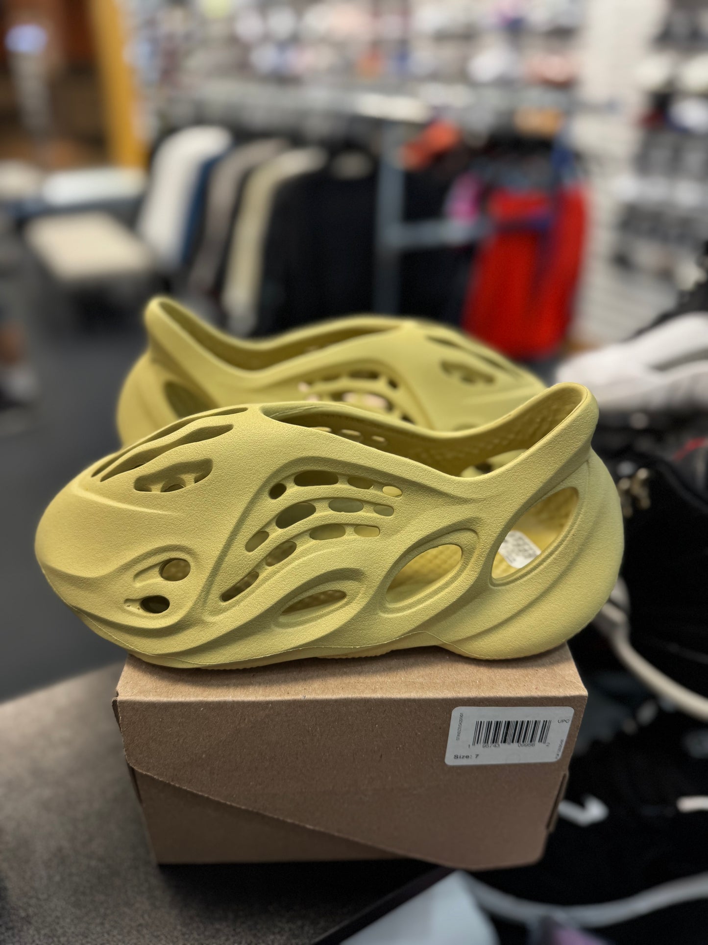 *USED* adidas Yeezy Foam RNNR Sulfur