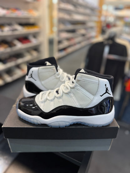 *USED* Jordan 11 Retro Concord (2018) (GS)