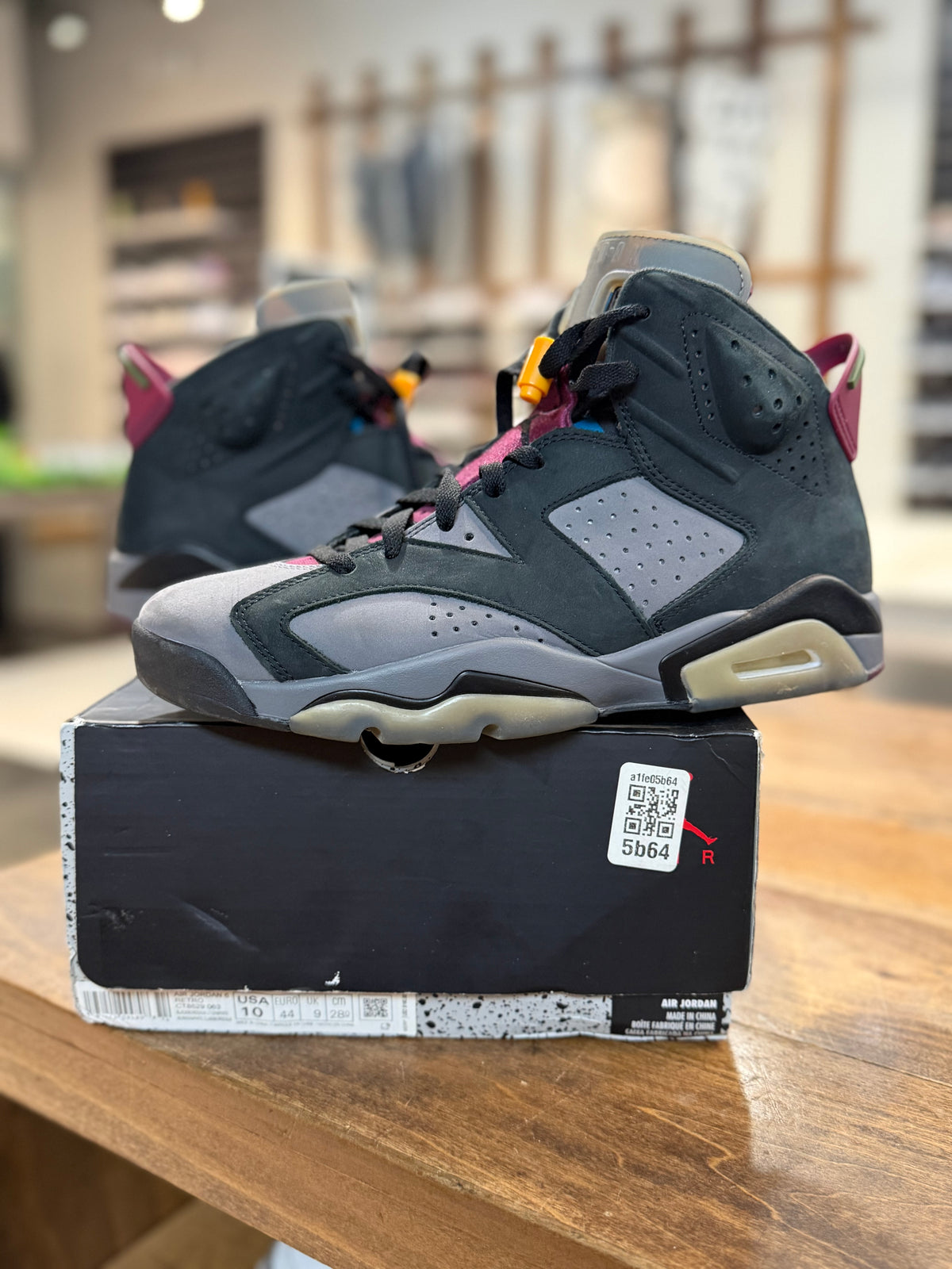 *USED* Jordan 6 Retro Bordeaux