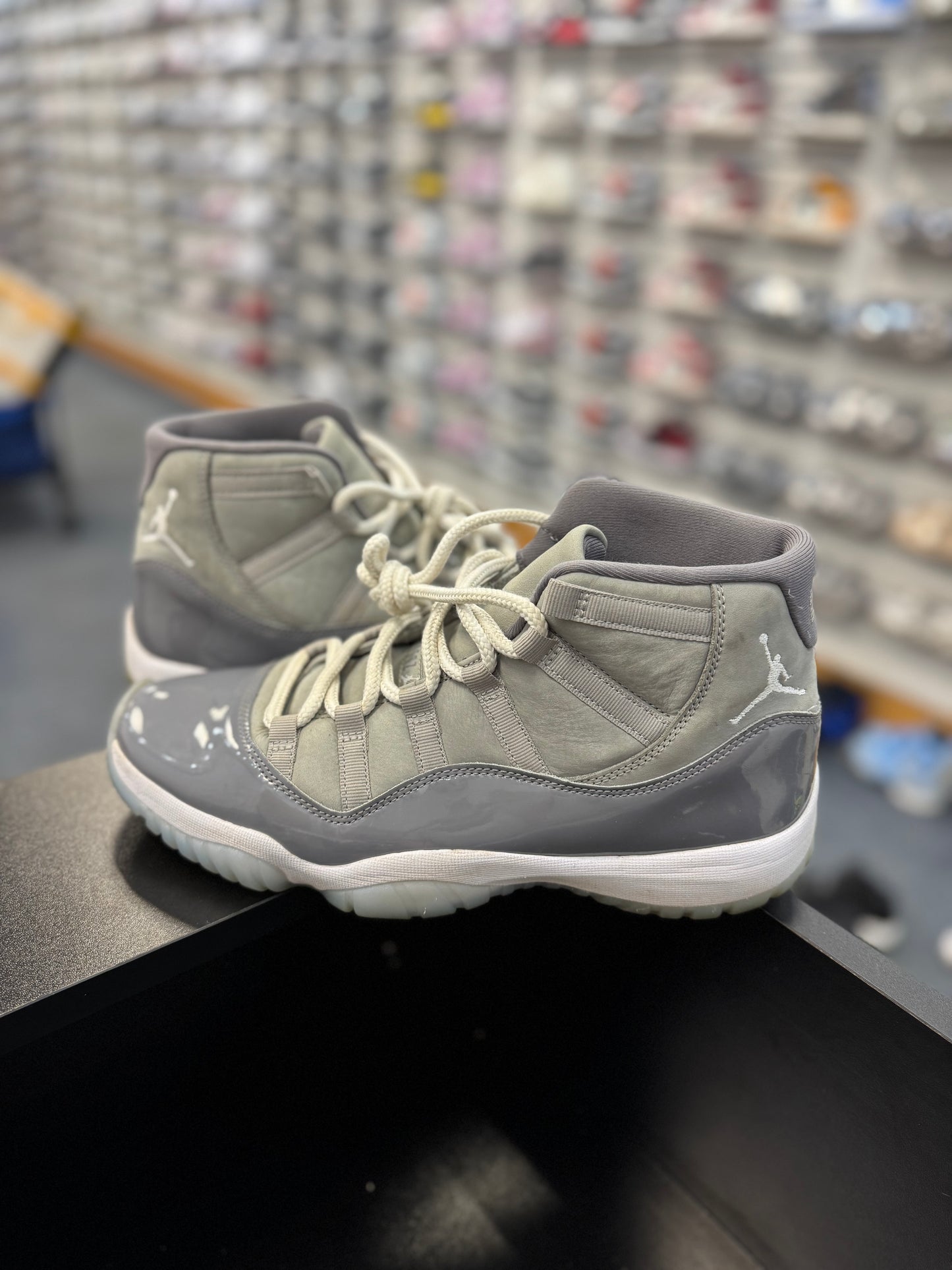 *USED* Jordan 11 Retro Cool Grey