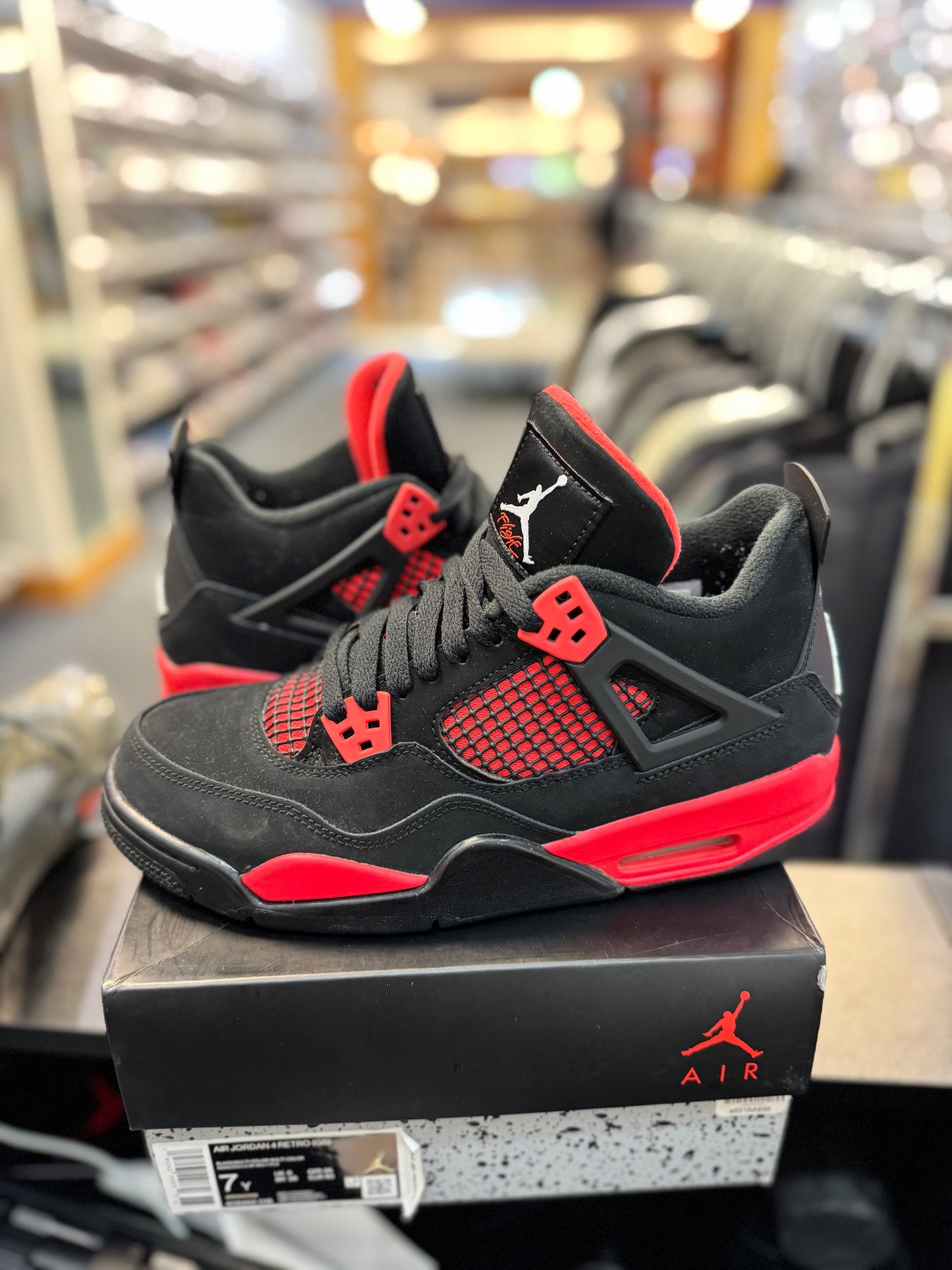 *USED* Jordan 4 Retro Red Thunder