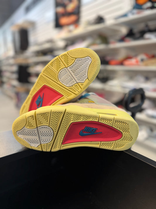 *USED* Jordan 4 Retro Guava Ice