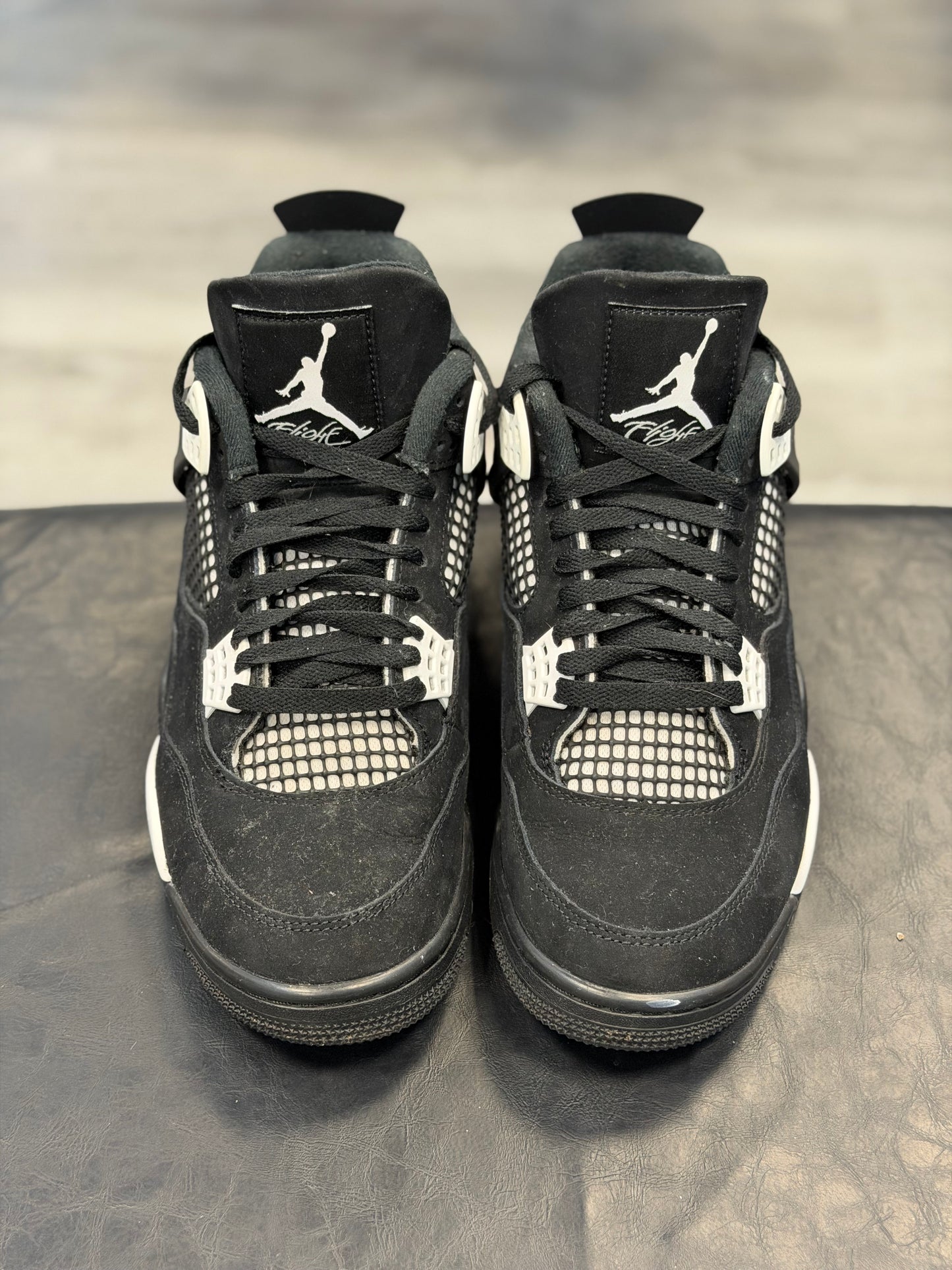 *USED* Jordan 4 Retro White Thunder