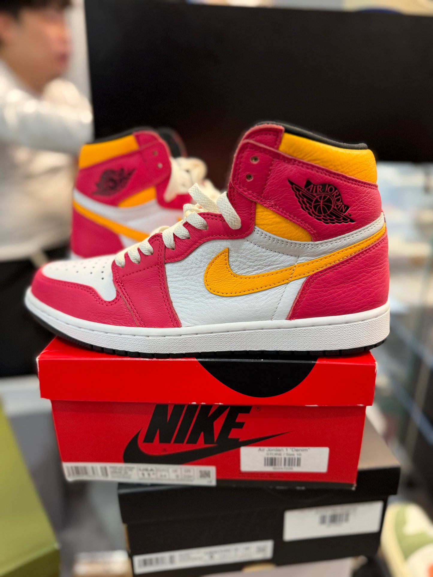 *USED* Jordan 1 Retro High OG Light Fusion Red