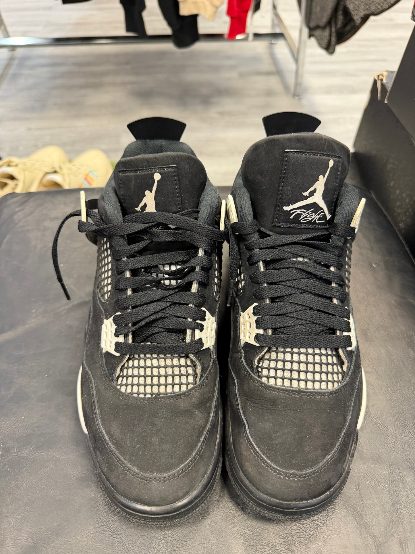 *USED* Jordan 4 Retro White Thunder