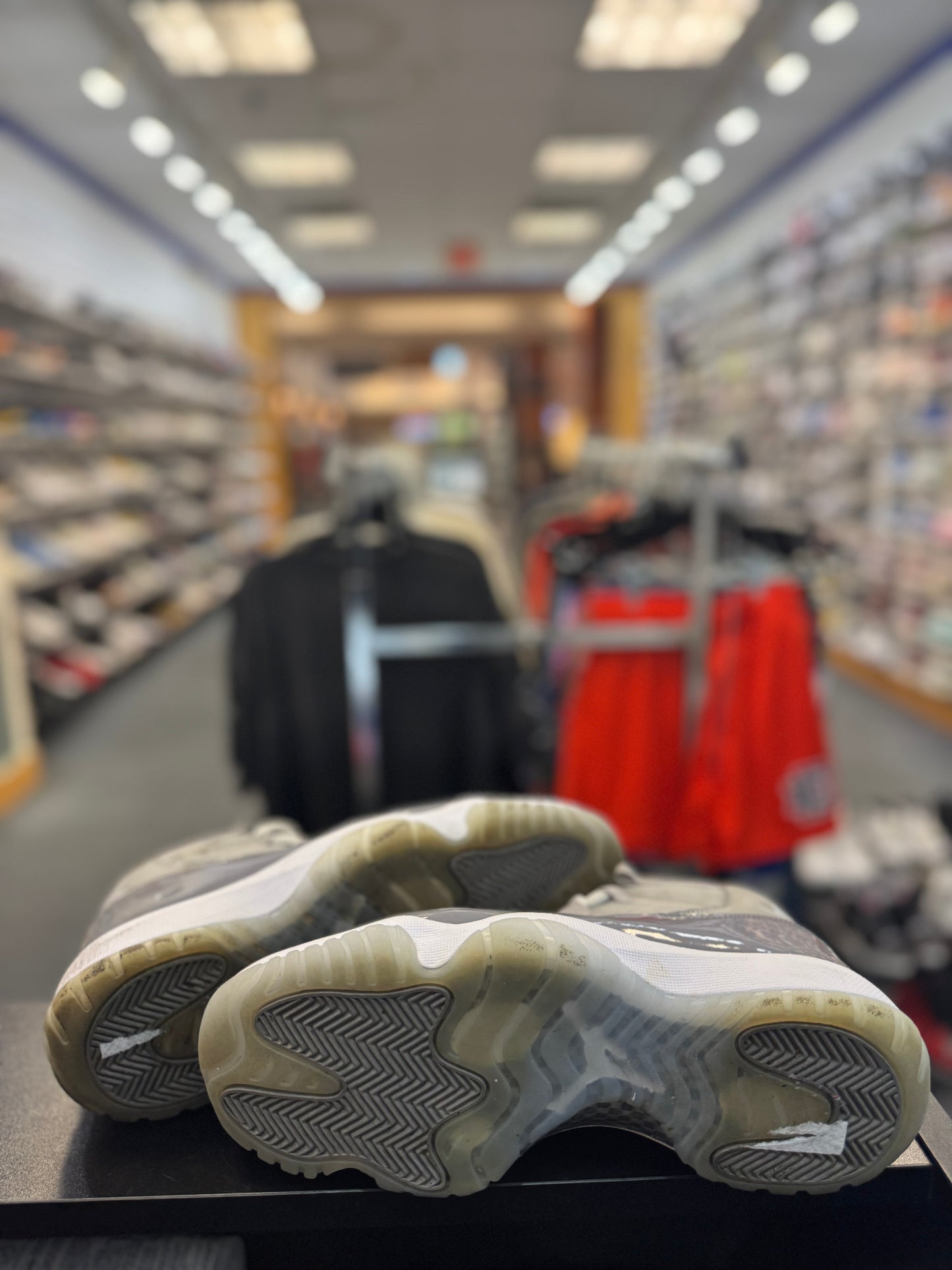 *USED* Air Jordan 11 Cool Grey
