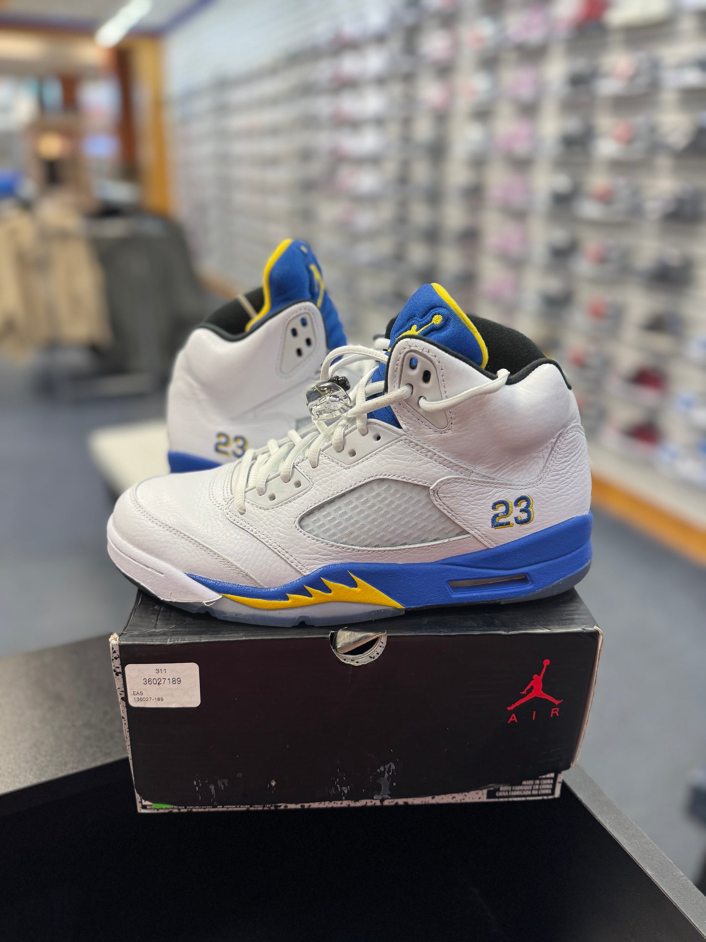 *USED* Jordan 5 Retro Laney