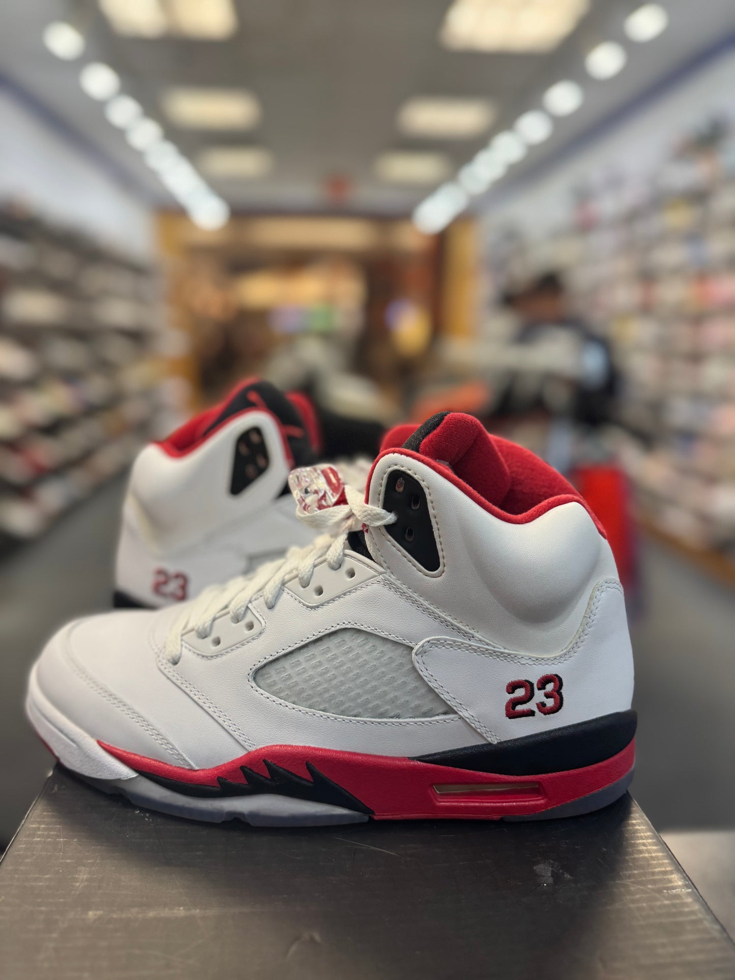 *USED* Jordan 5 Retro Fire Red Black Tongue (2013)