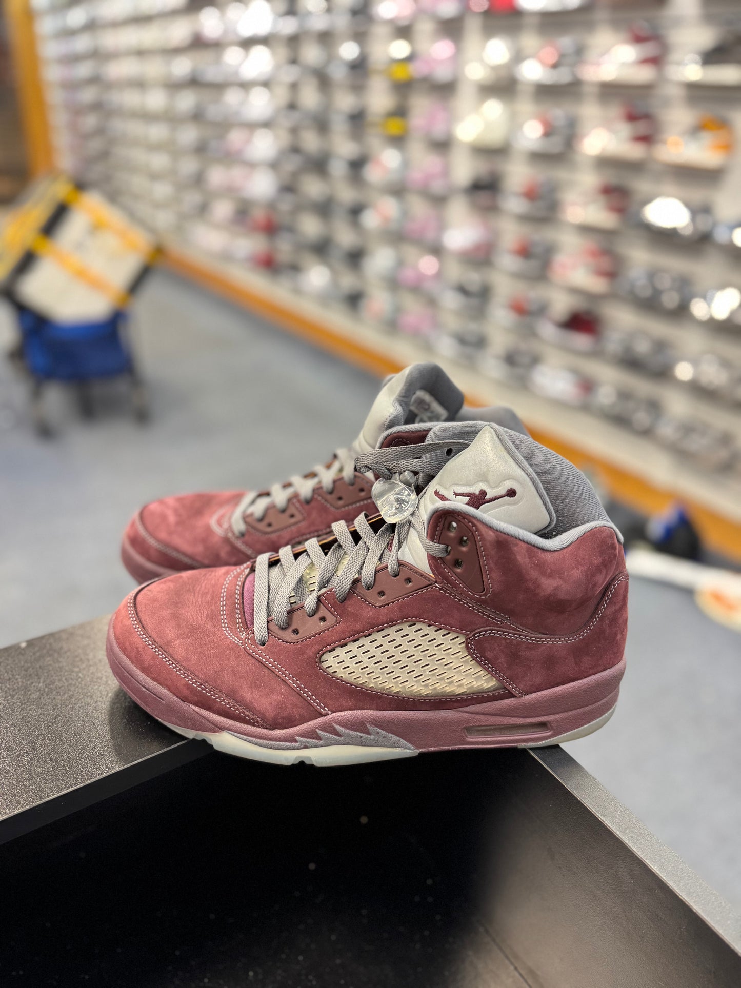 *USED* Jordan 5 Retro Burgundy