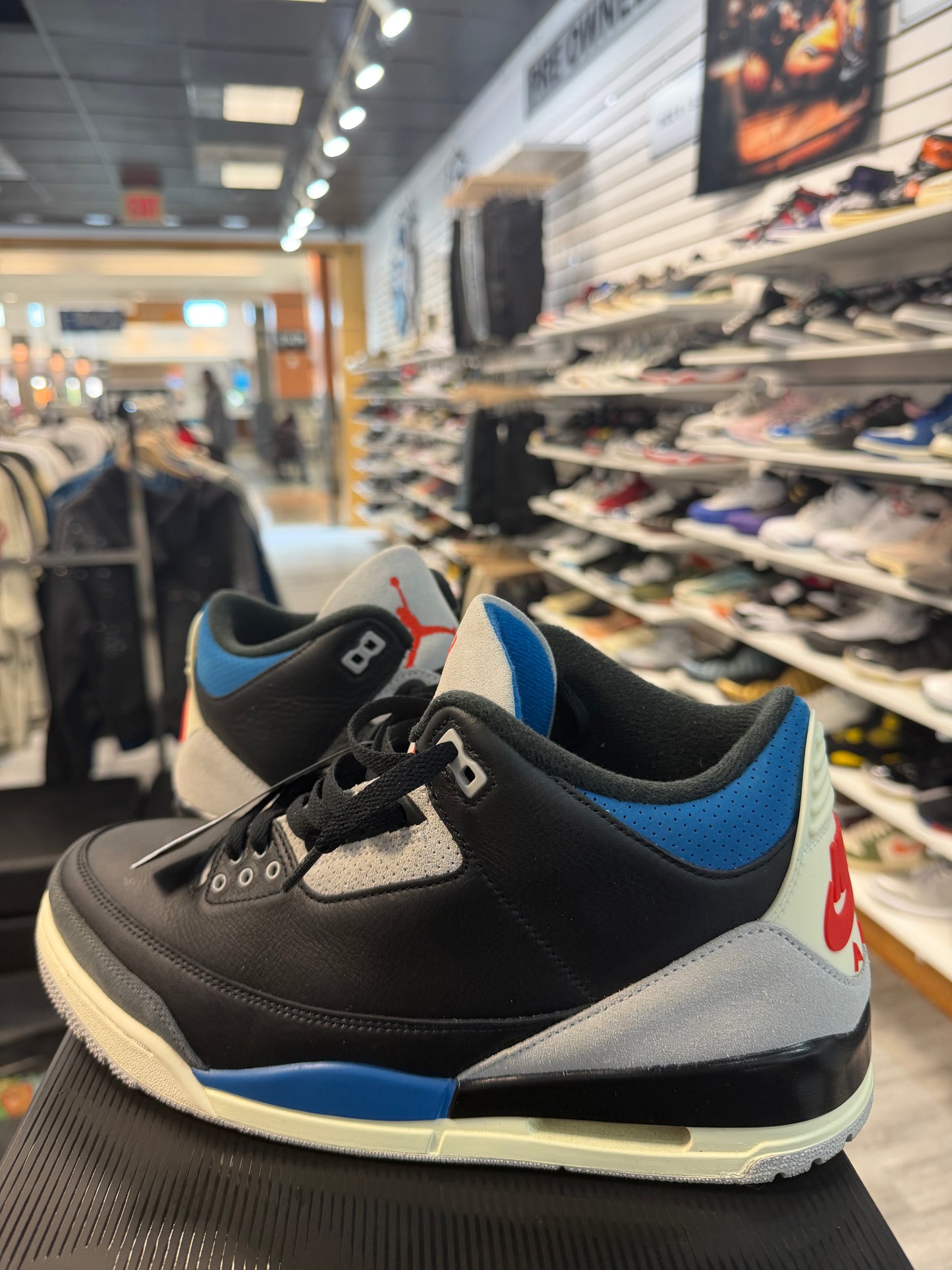 *USED* Jordan 3 Retro OG Rare Air