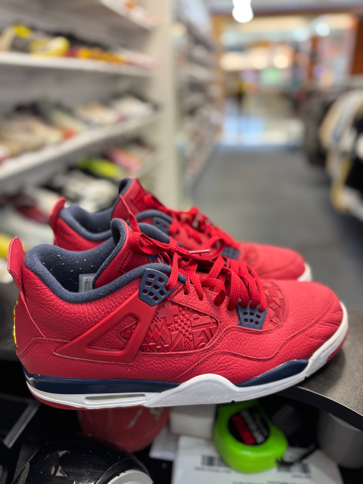 *USED* Jordan 4 Retro FIBA (2019)