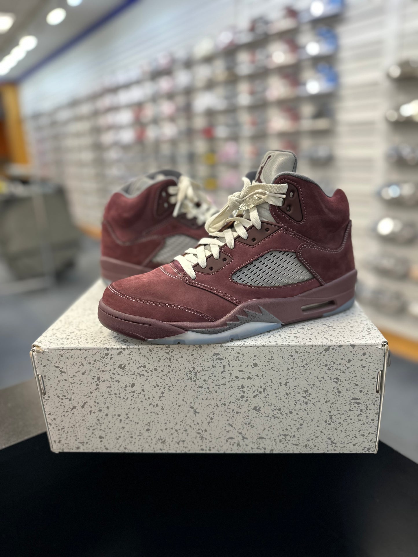 *USED* Jordan 5 Retro Burgundy (2023)