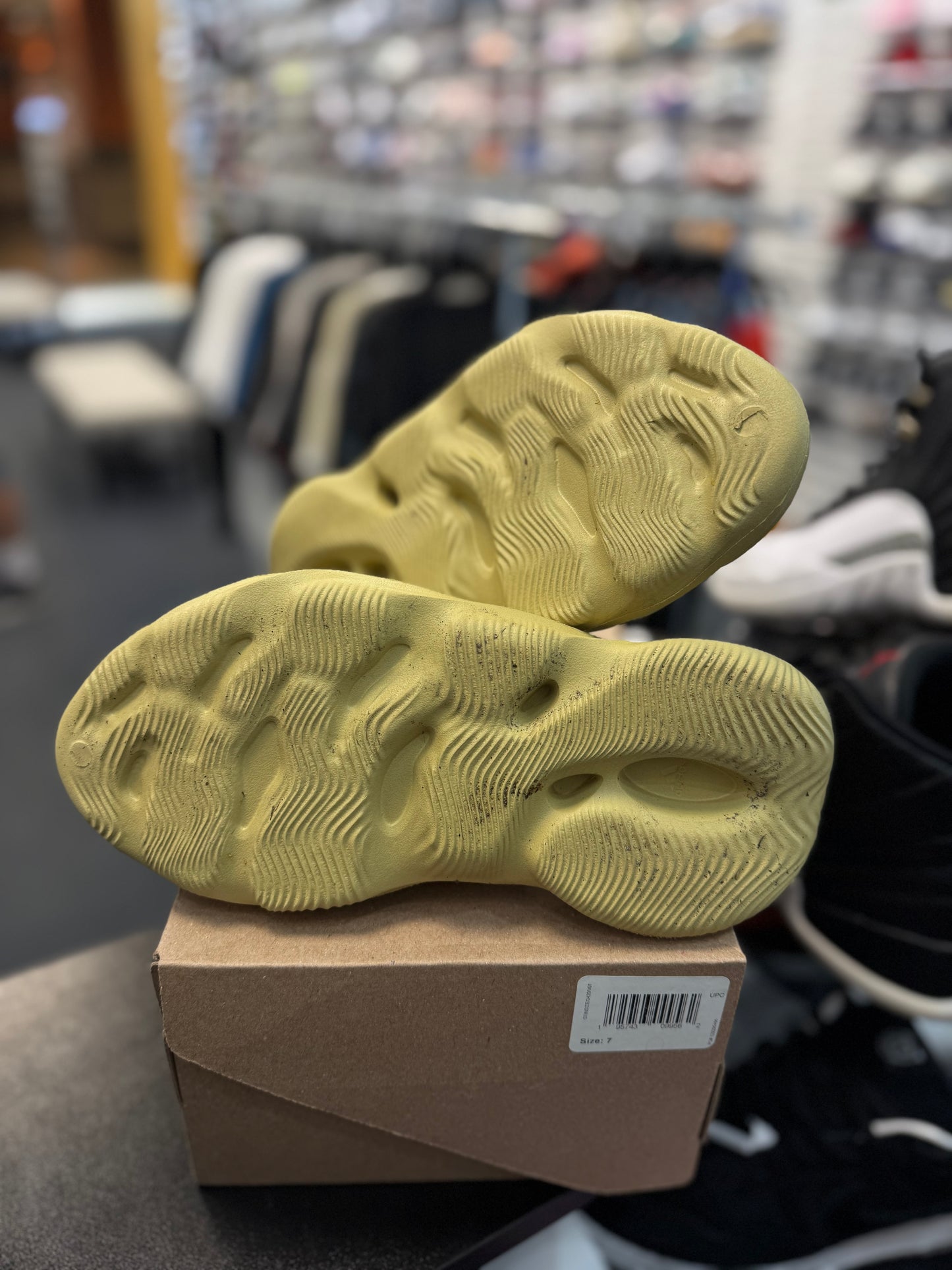 *USED* adidas Yeezy Foam RNNR Sulfur
