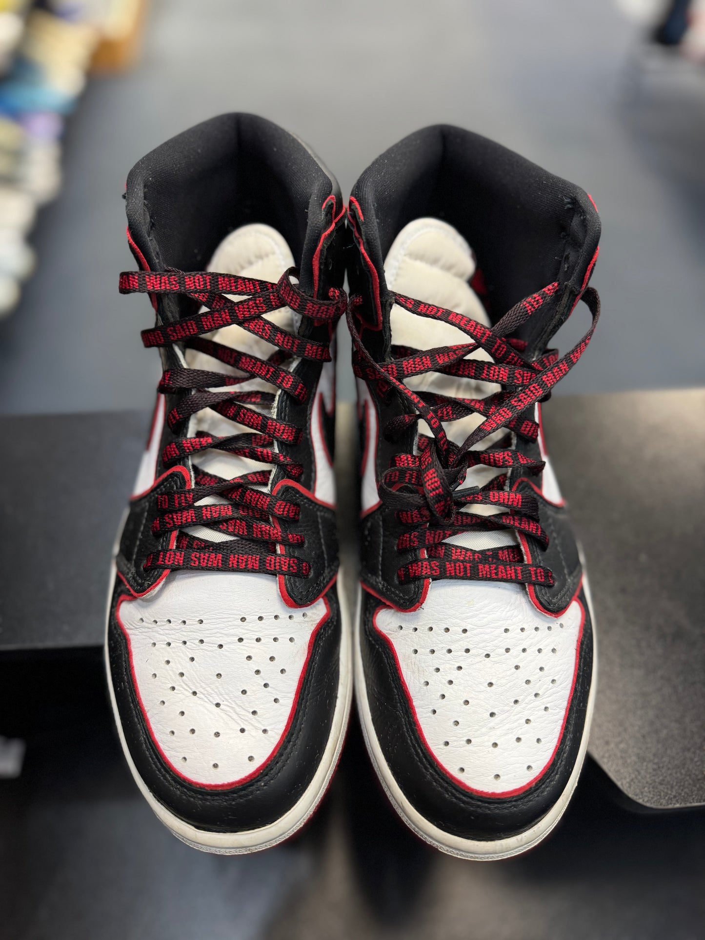 *USED* Jordan 1 Retro High Bloodline