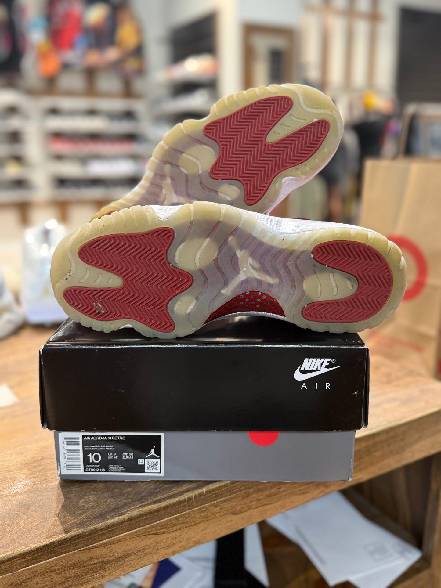 *USED* Jordan 11 Retro Cherry