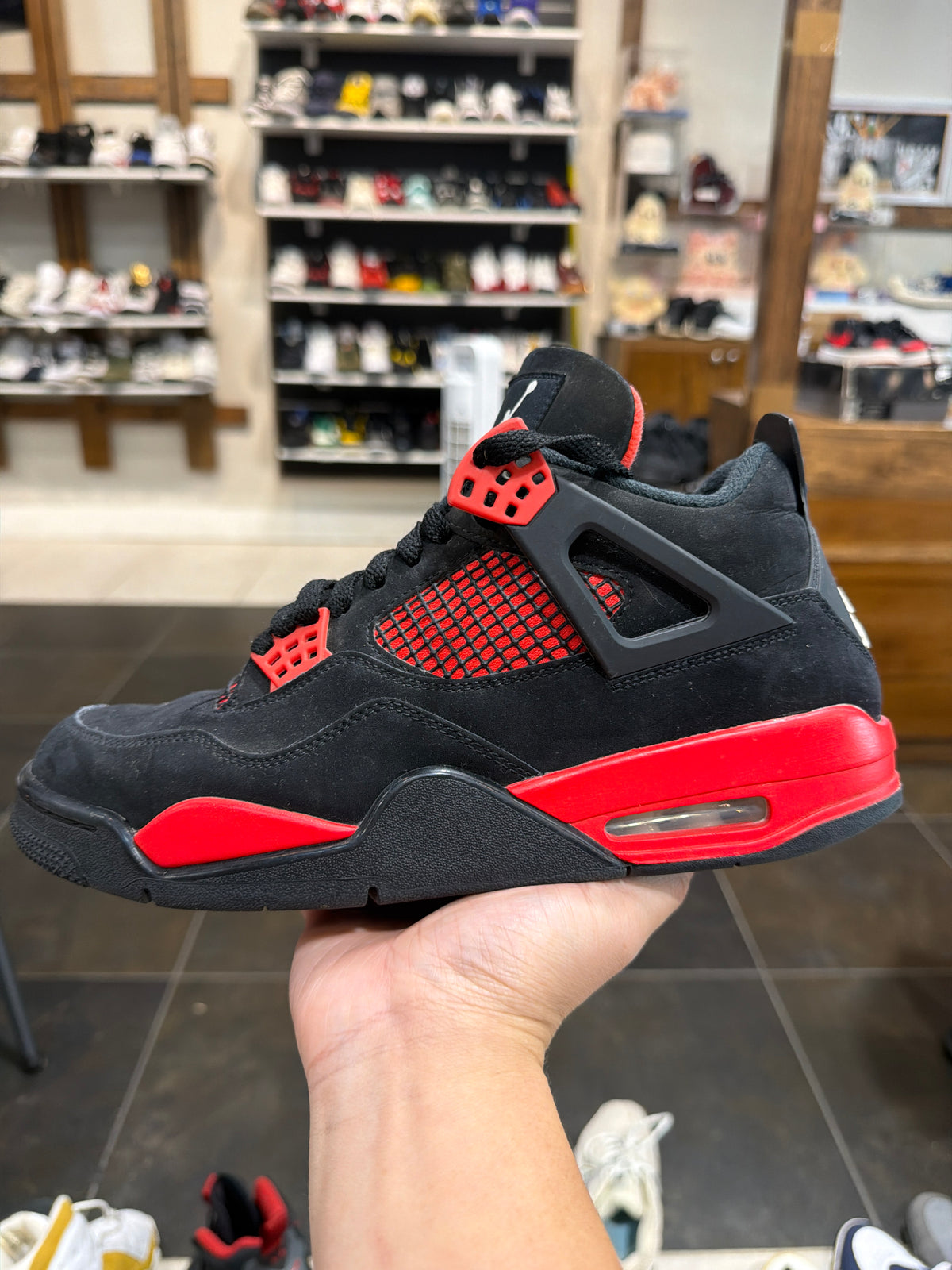 *USED* Jordan 4 Retro Red Thunder