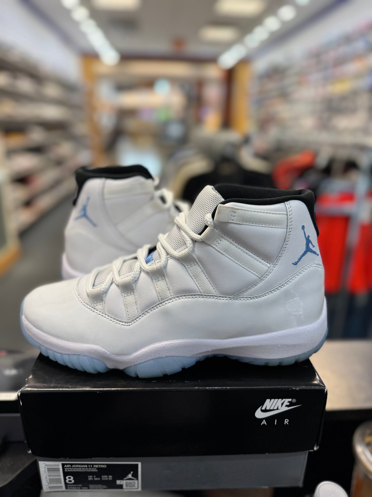 *USED* Jordan 11 Retro Legend Blue (2024)