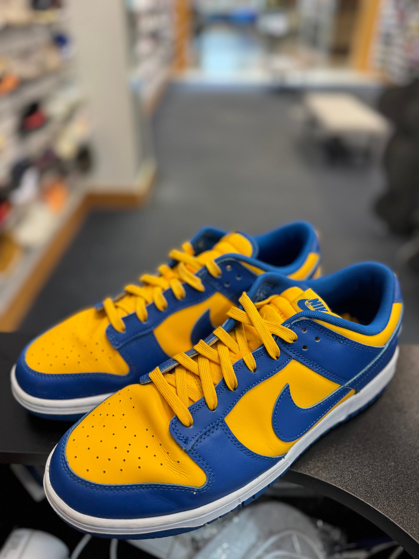 *USED* Nike Dunk Low UCLA (DEAL)