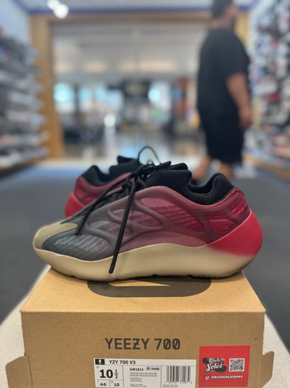 *USED* adidas Yeezy 700 V3 Fade Carbon