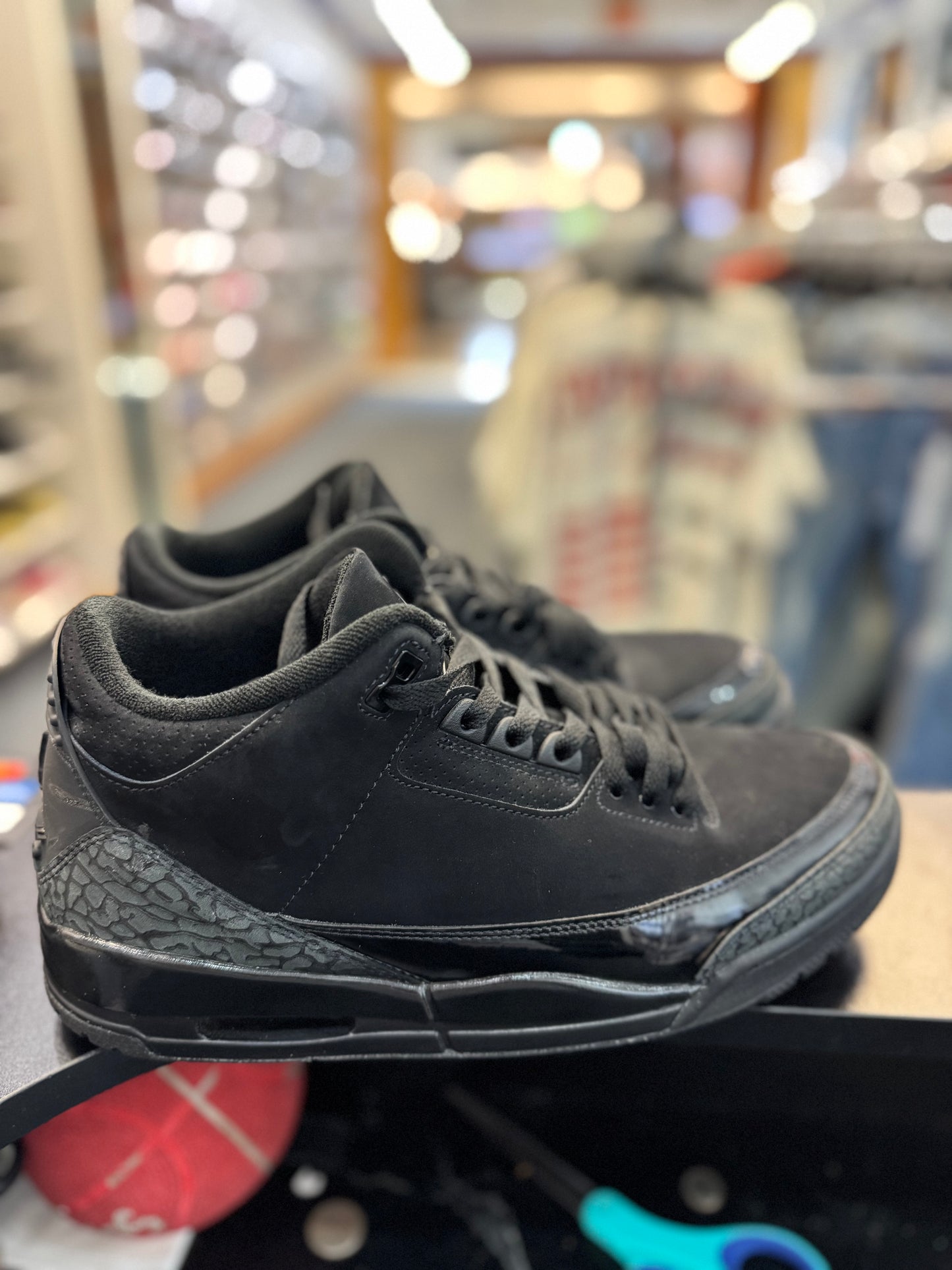*USED* Jordan 3 Retro Black Cat (2025)
