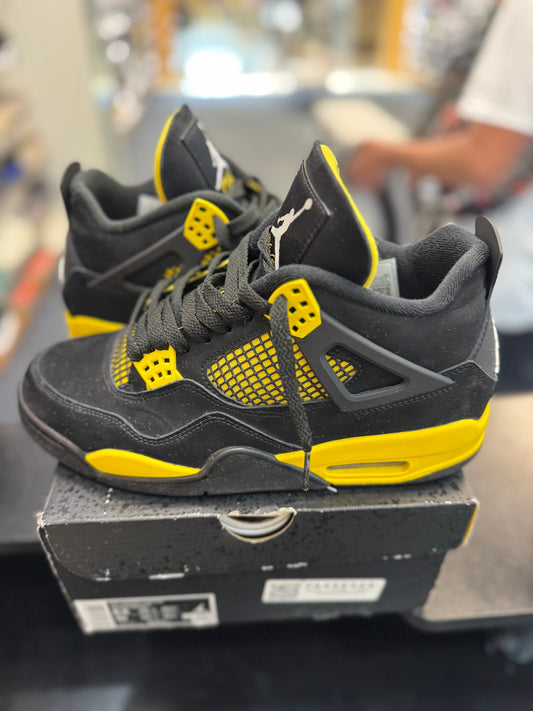*USED* Jordan 4 Retro Thunder (2023)