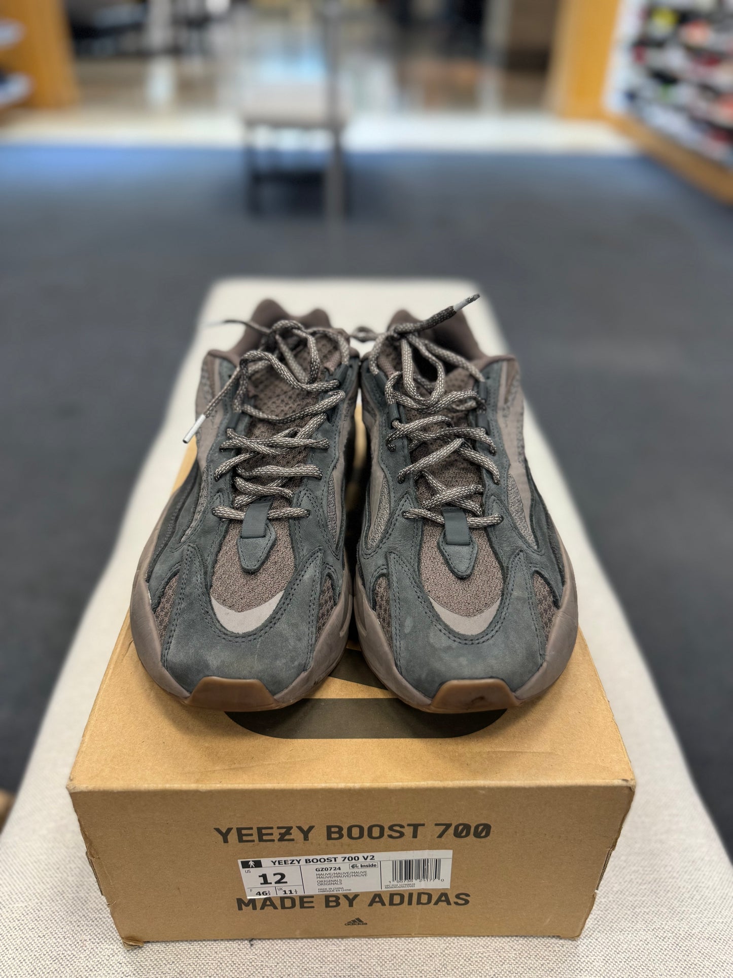 *USED* adidas Yeezy Boost 700 V2 Mauve